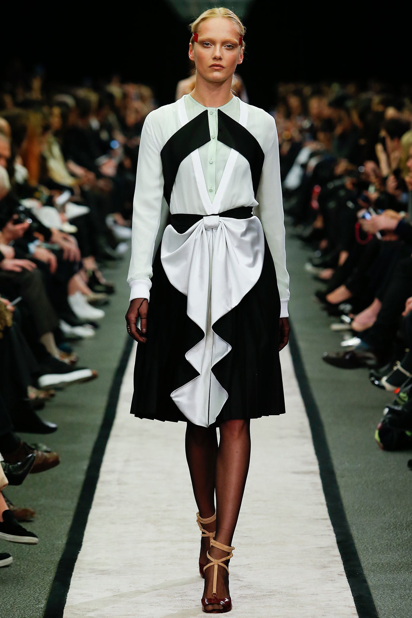 Givenchy F/W 14 Look 19