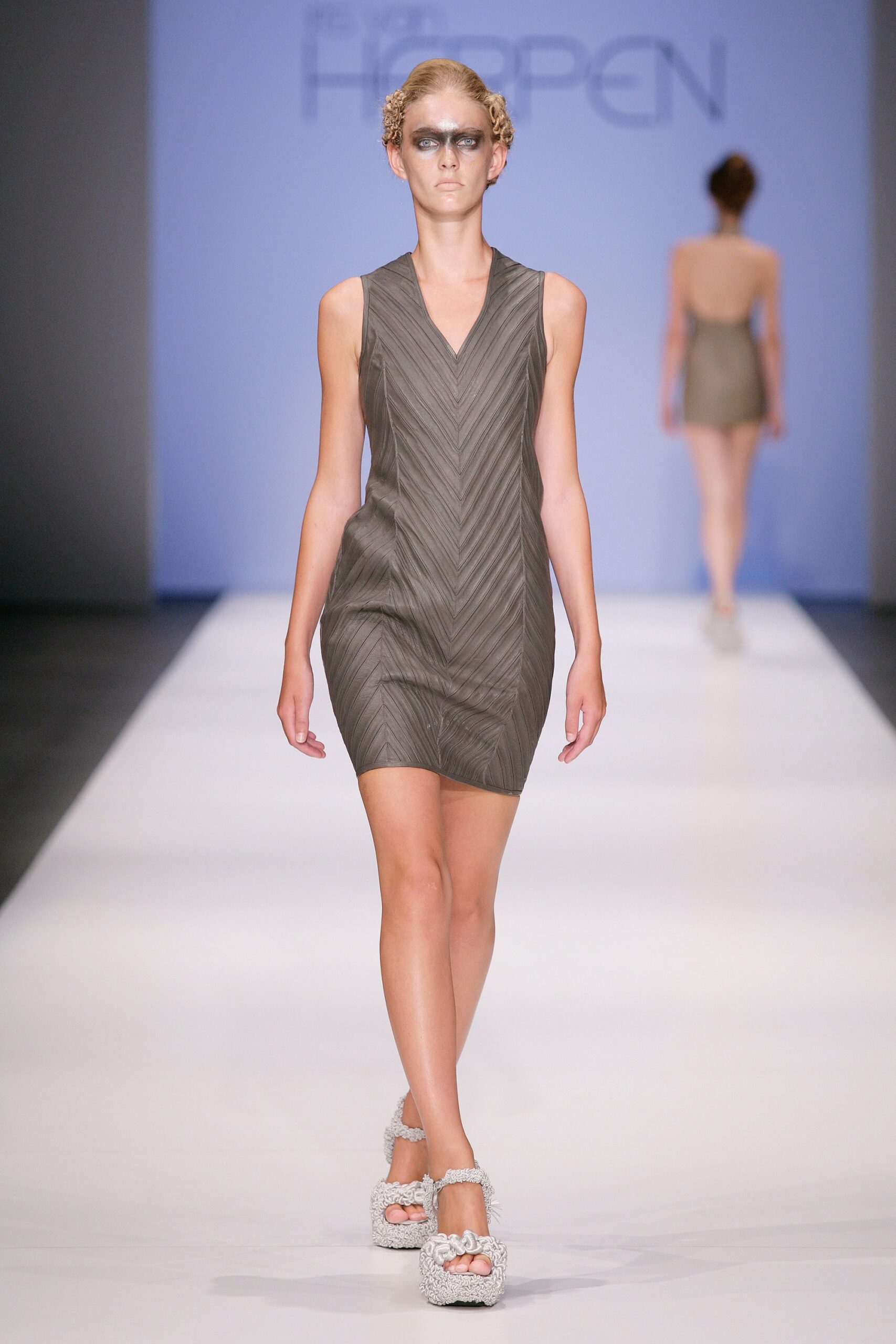 Iris van Herpen S/S 09 Look 9