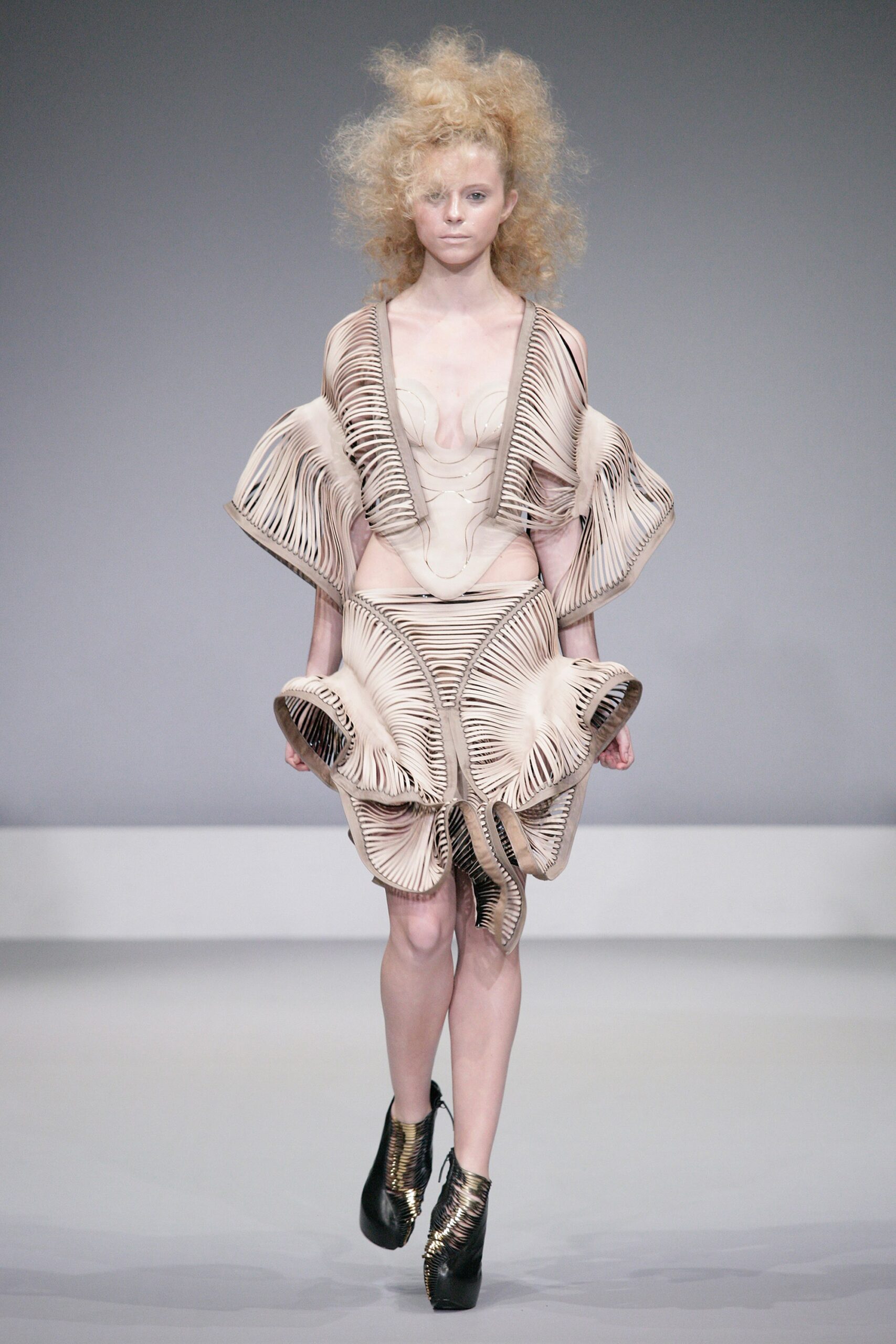 Iris van Herpen F/W 10 Look 6