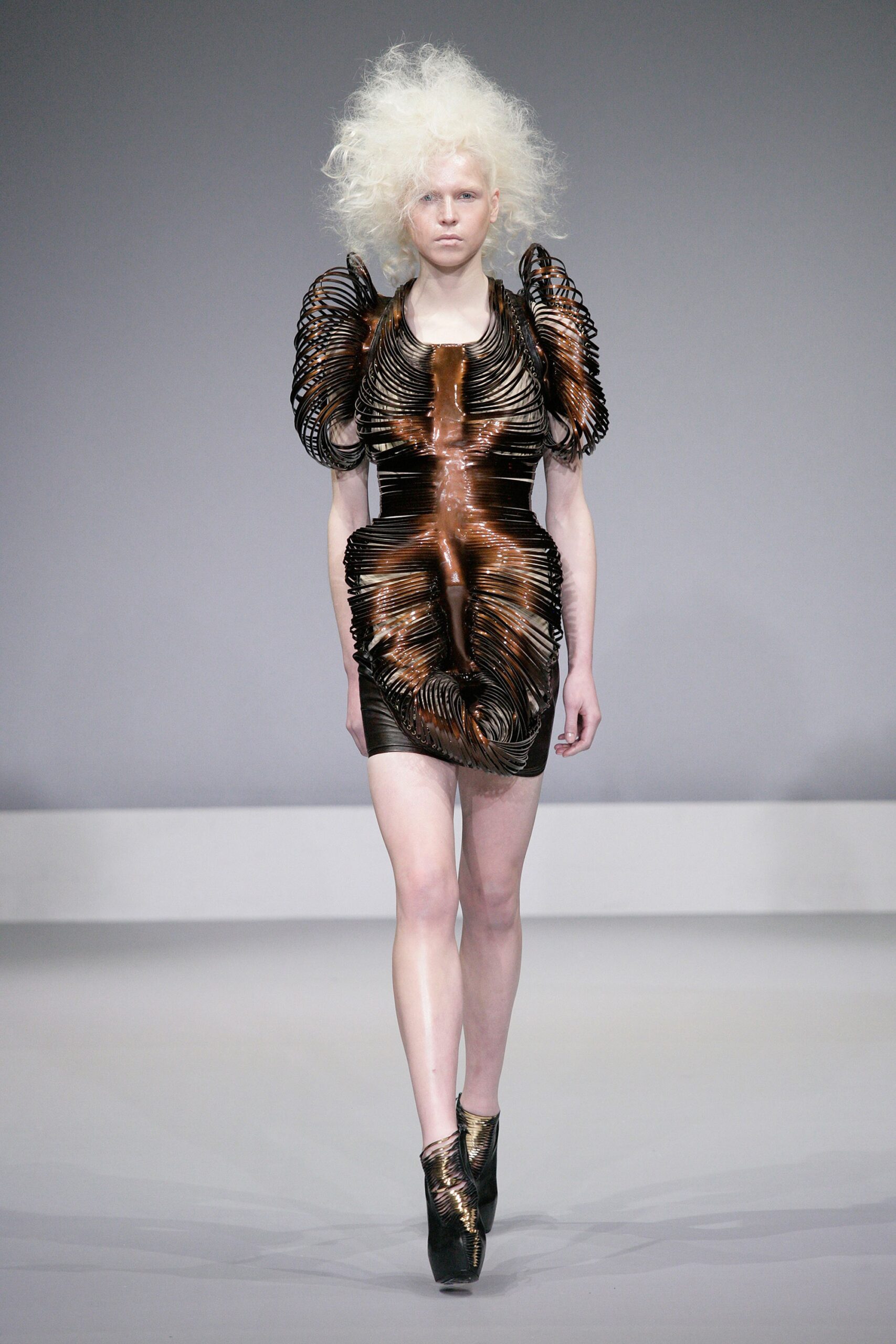 Iris van Herpen F/W 10 Look 7