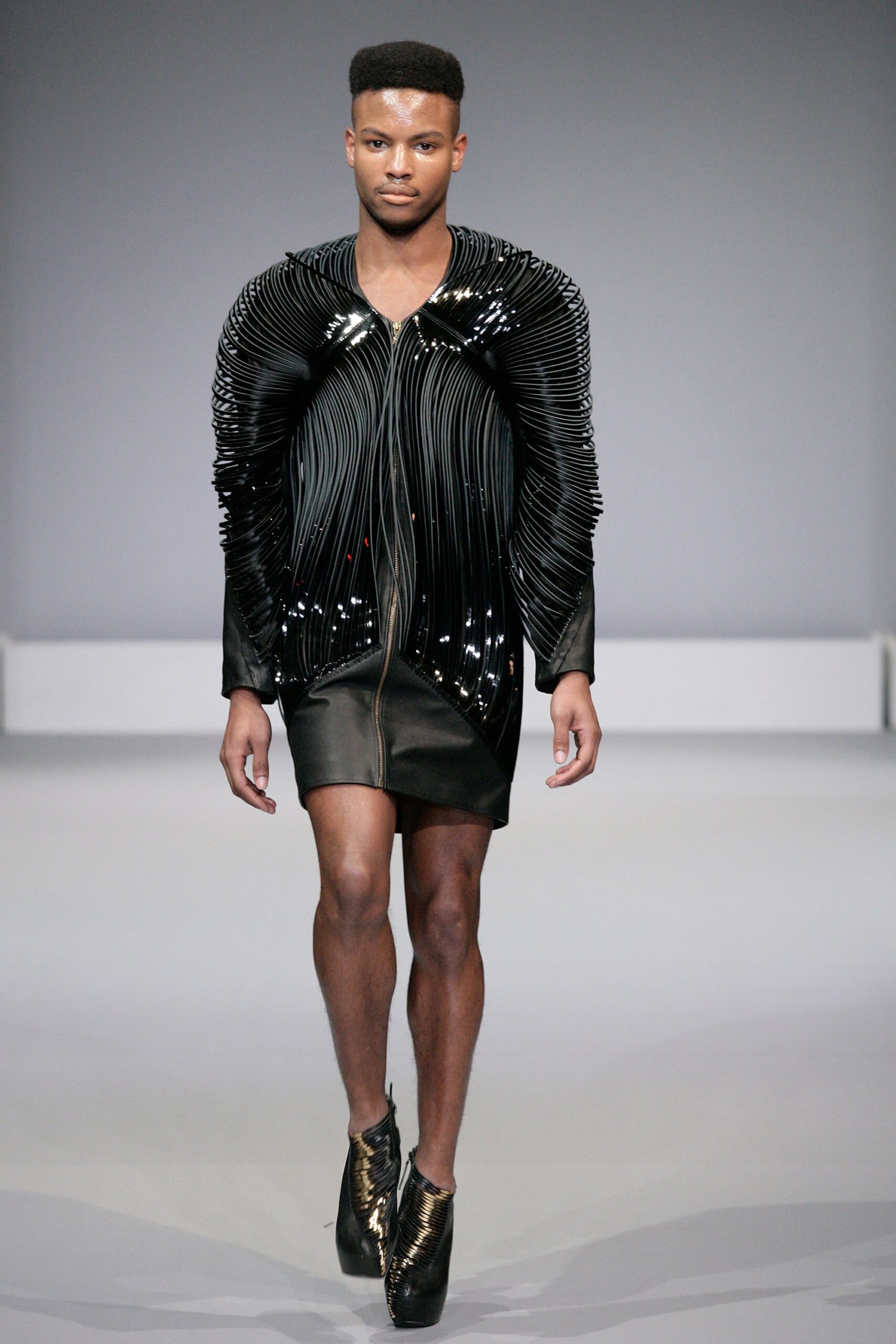 Iris van Herpen F/W 10 Look 8