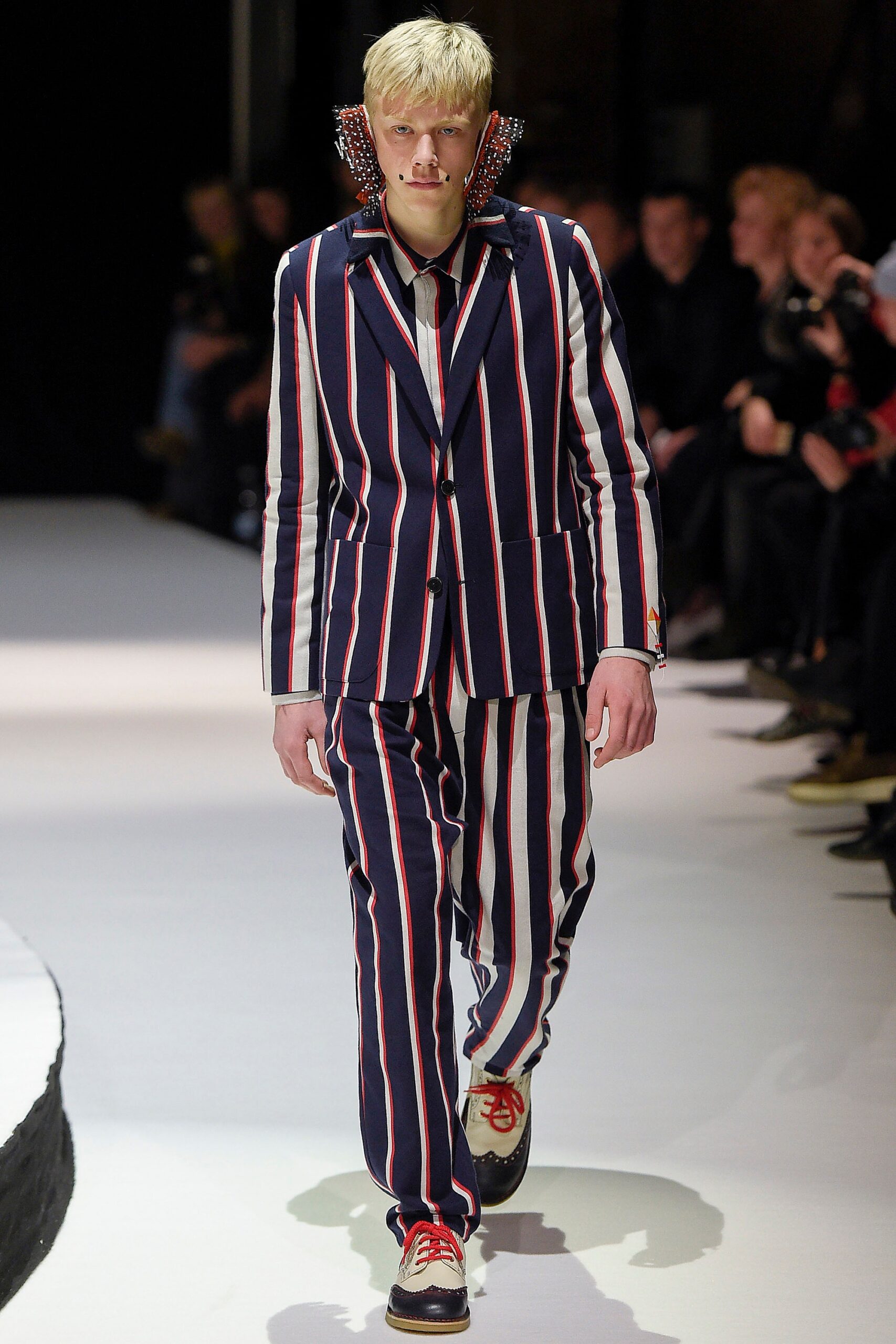 Henrik Vibskov Copenhagen F/W 17 Look 1