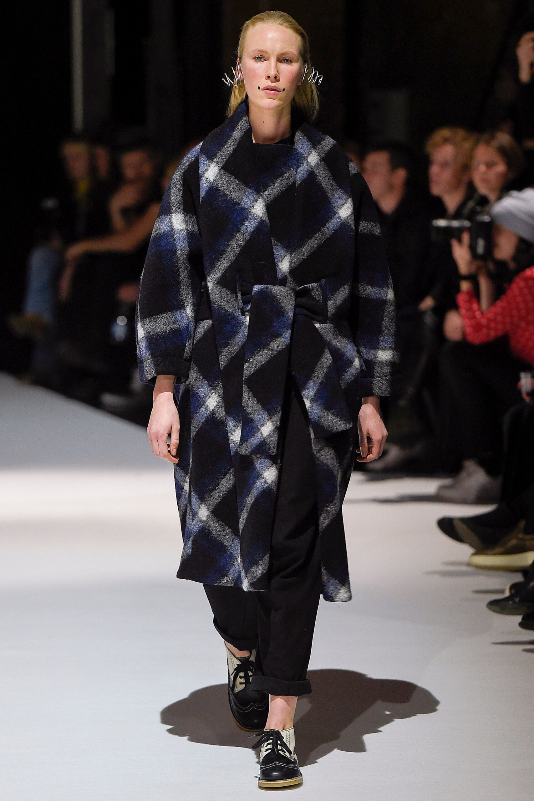 Henrik Vibskov Copenhagen F/W 17 Look 22