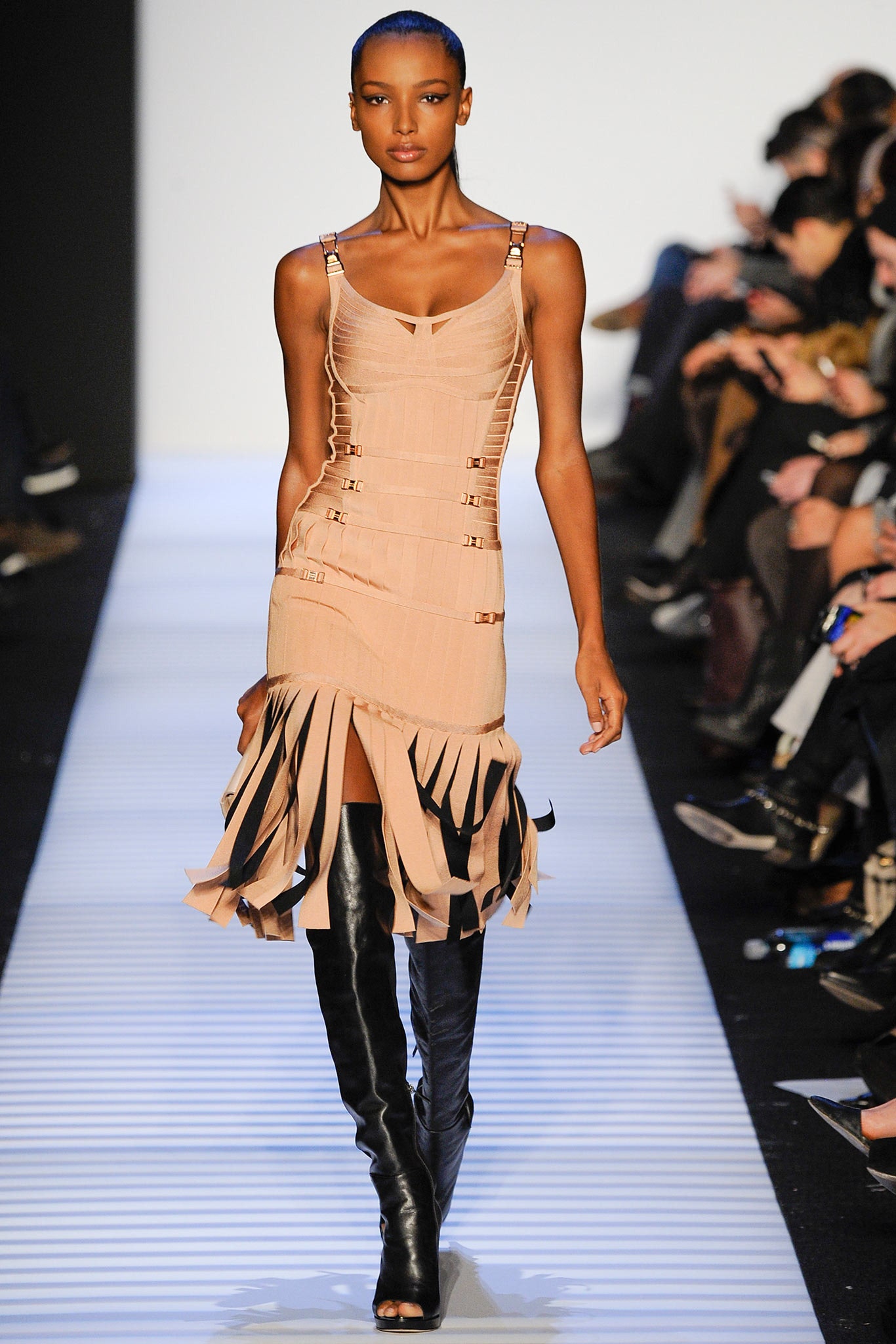 Hervé Léger by Max Azria F/W 14 Look 13