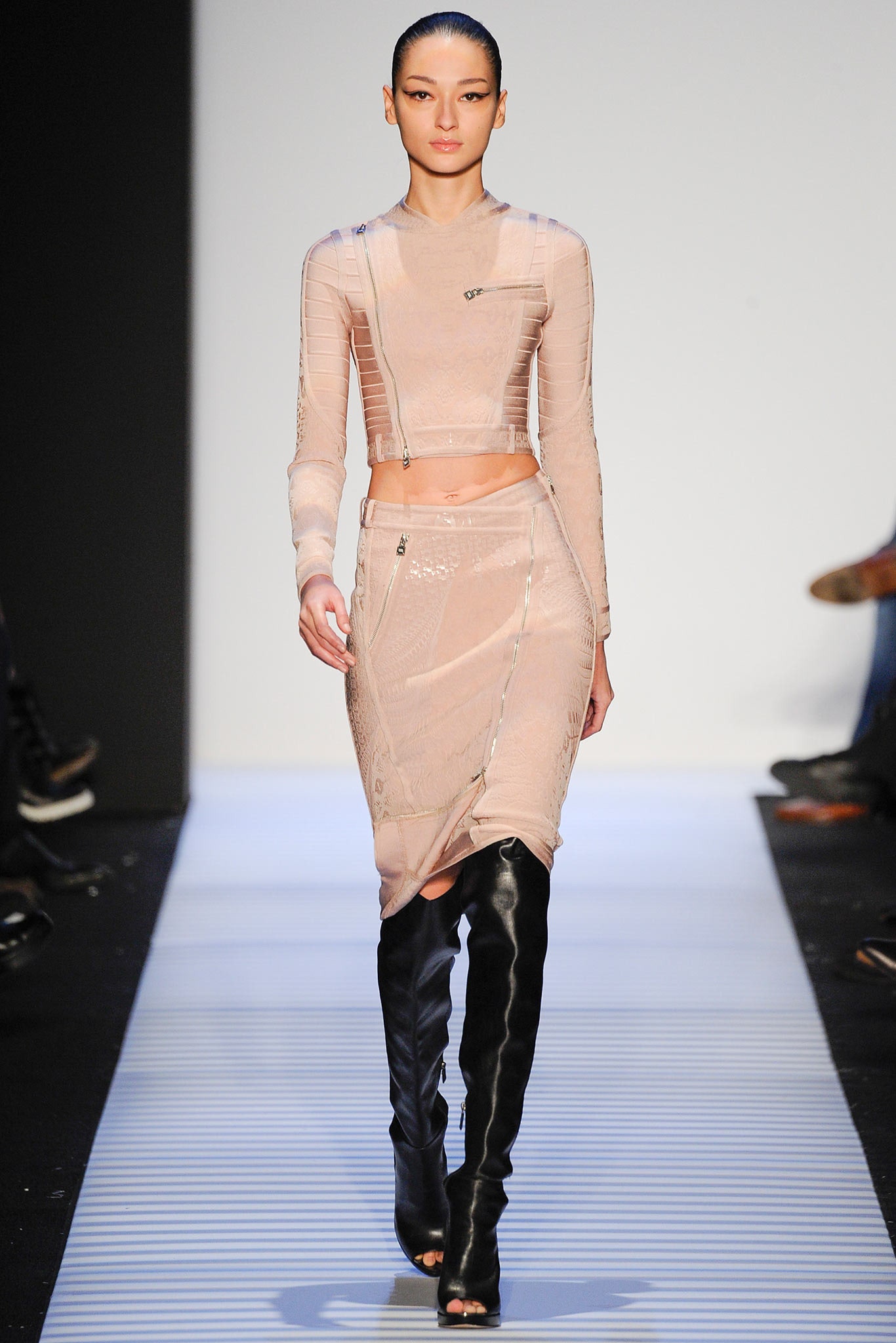 Hervé Léger by Max Azria F/W 14 Look 18