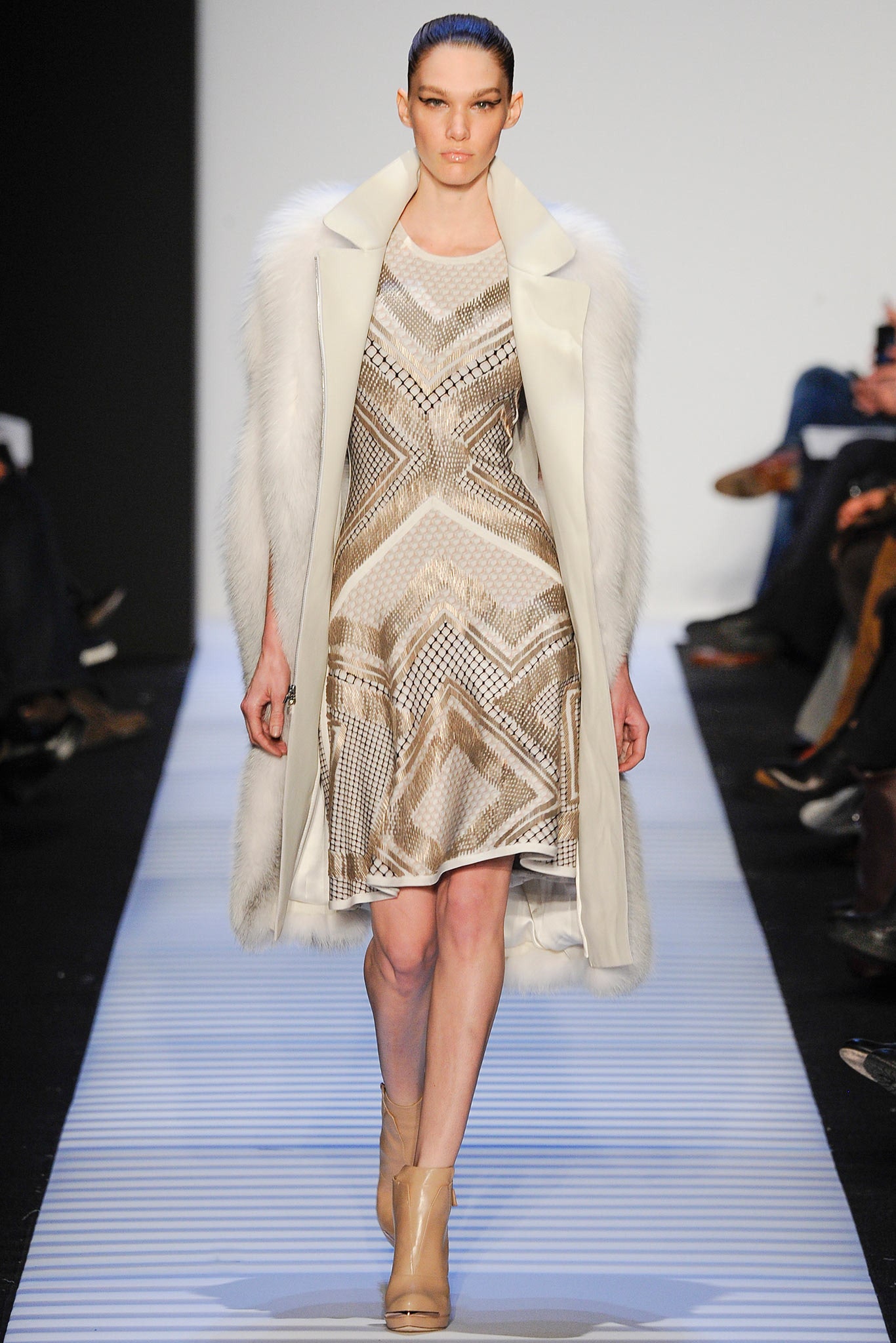 Hervé Léger by Max Azria F/W 14 Look 25