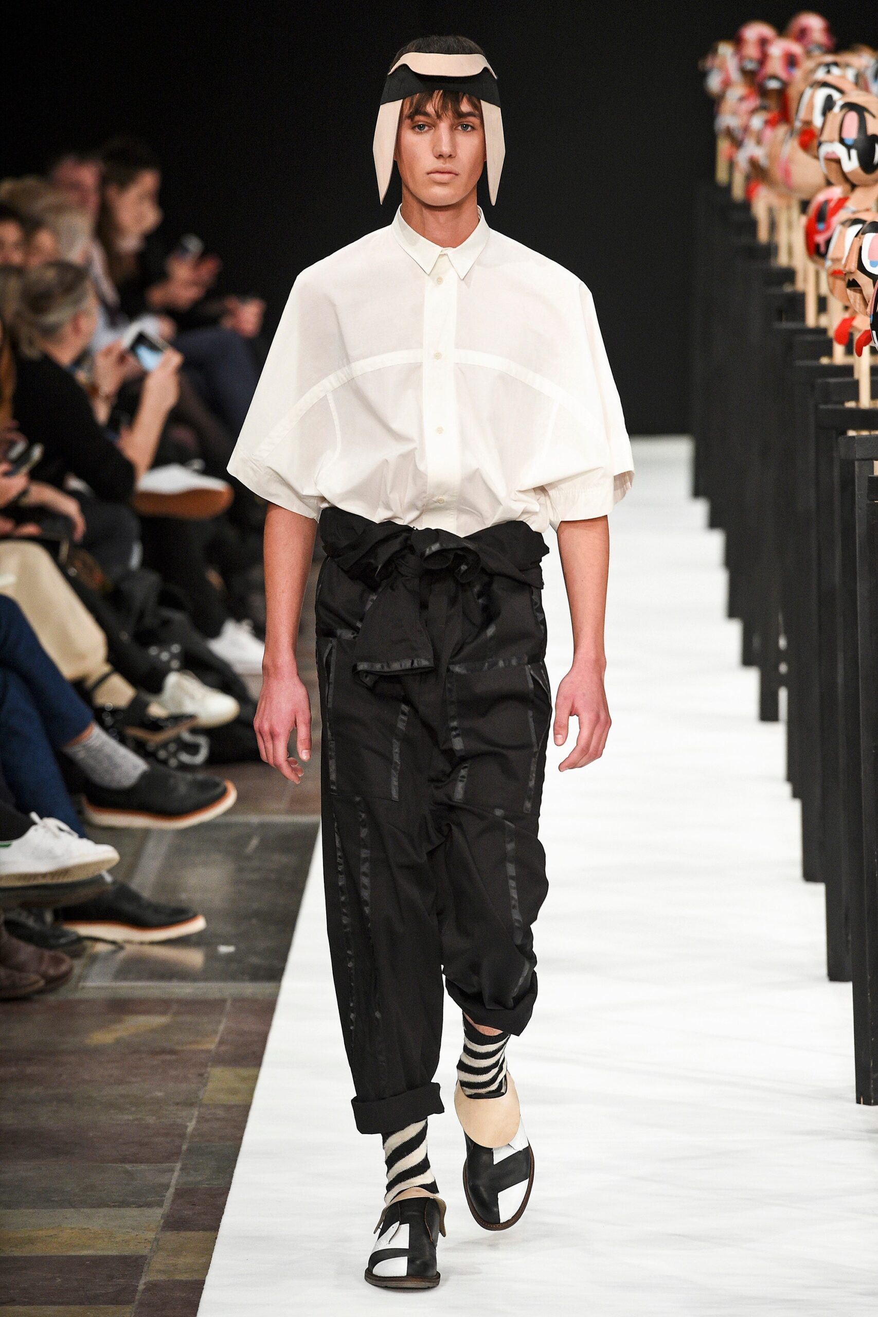 Henrik Vibskov Copenhagen F/W 16 Look 8