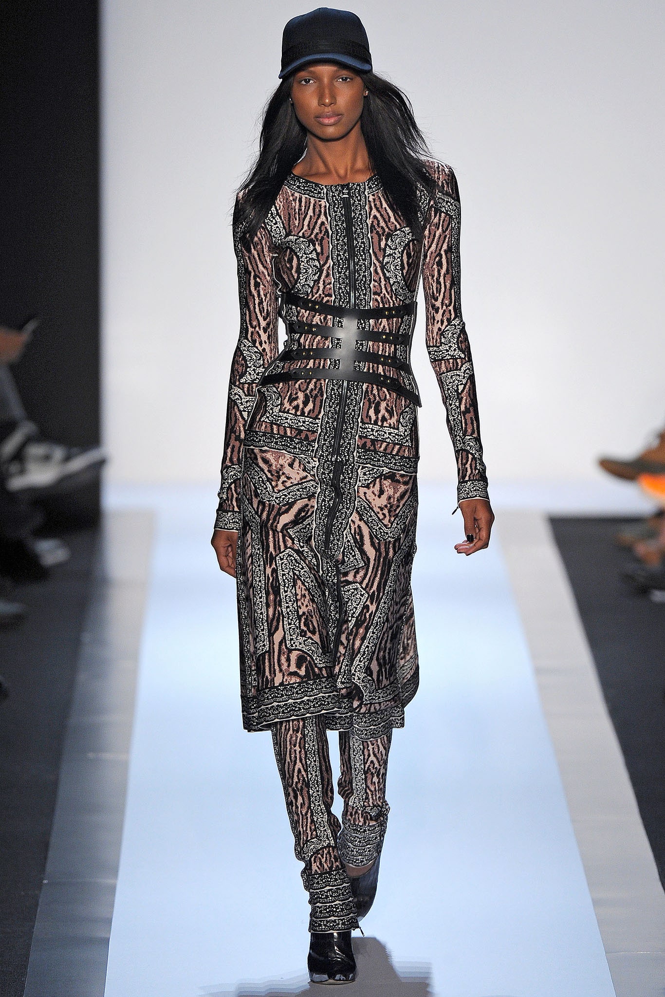 Hervé Léger by Max Azria F/W 13 Look 18
