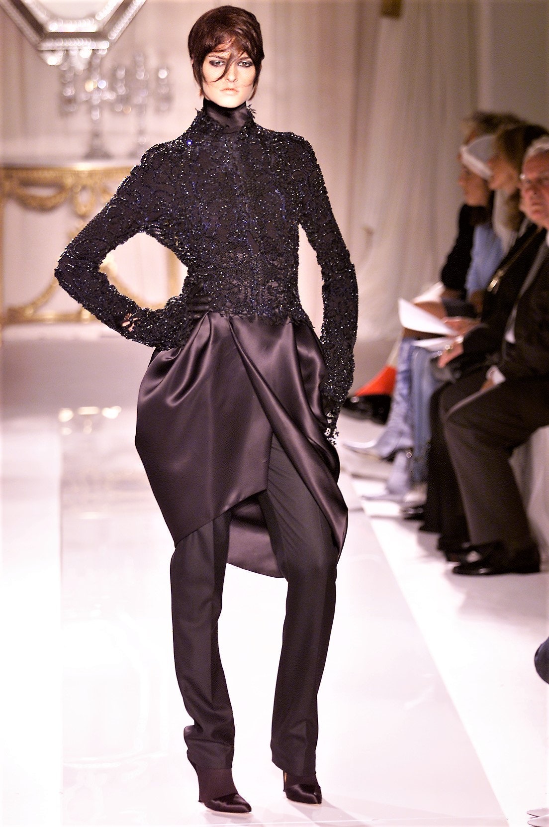 Givenchy F/W 01 Couture Look 7