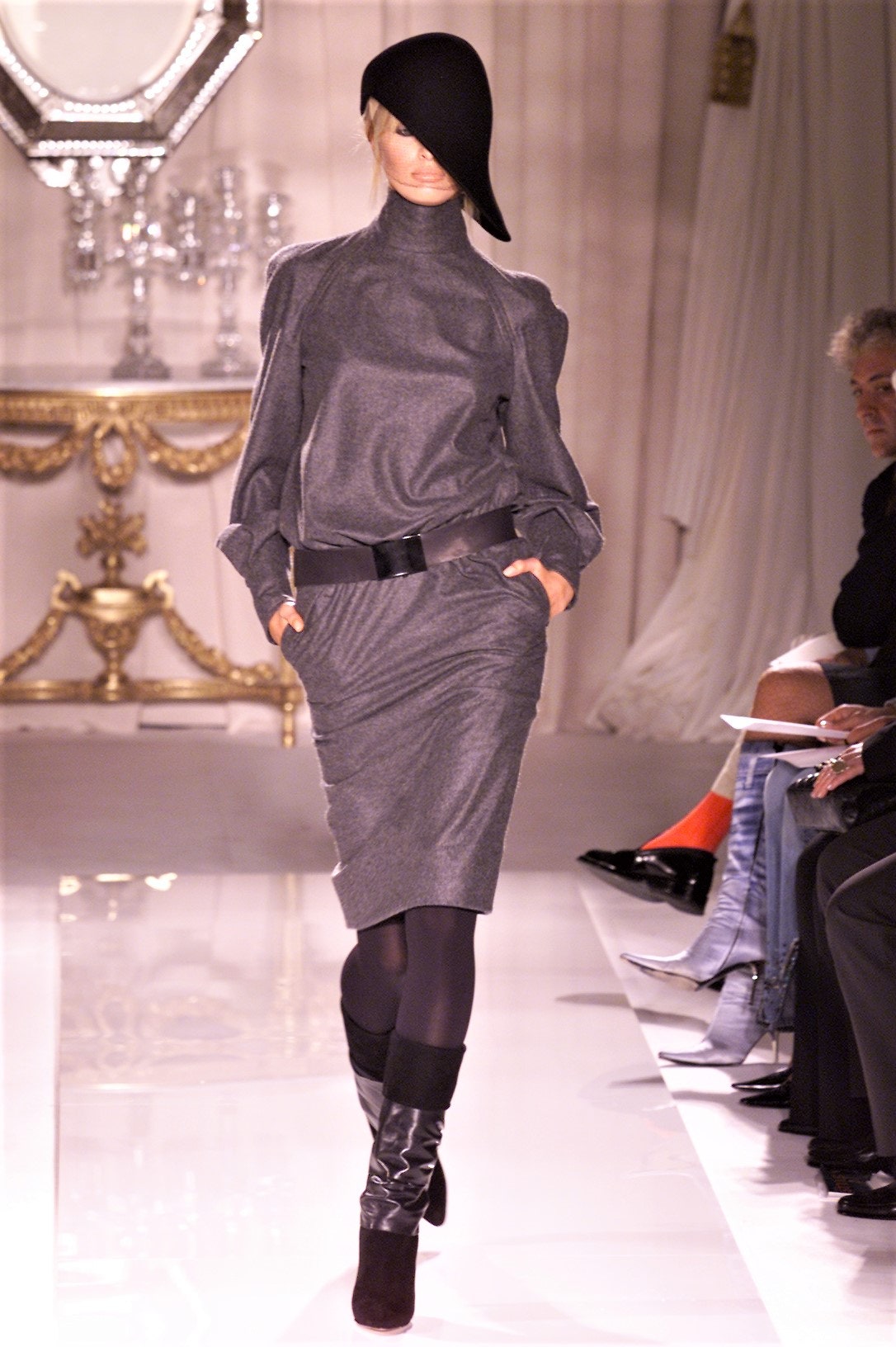 Givenchy F/W 01 Couture Look 14