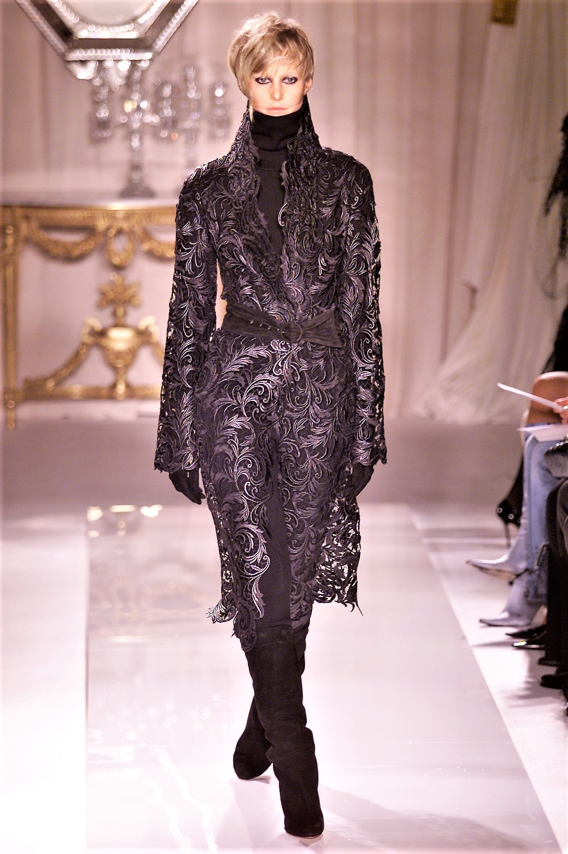 Givenchy F/W 01 Couture Look 29