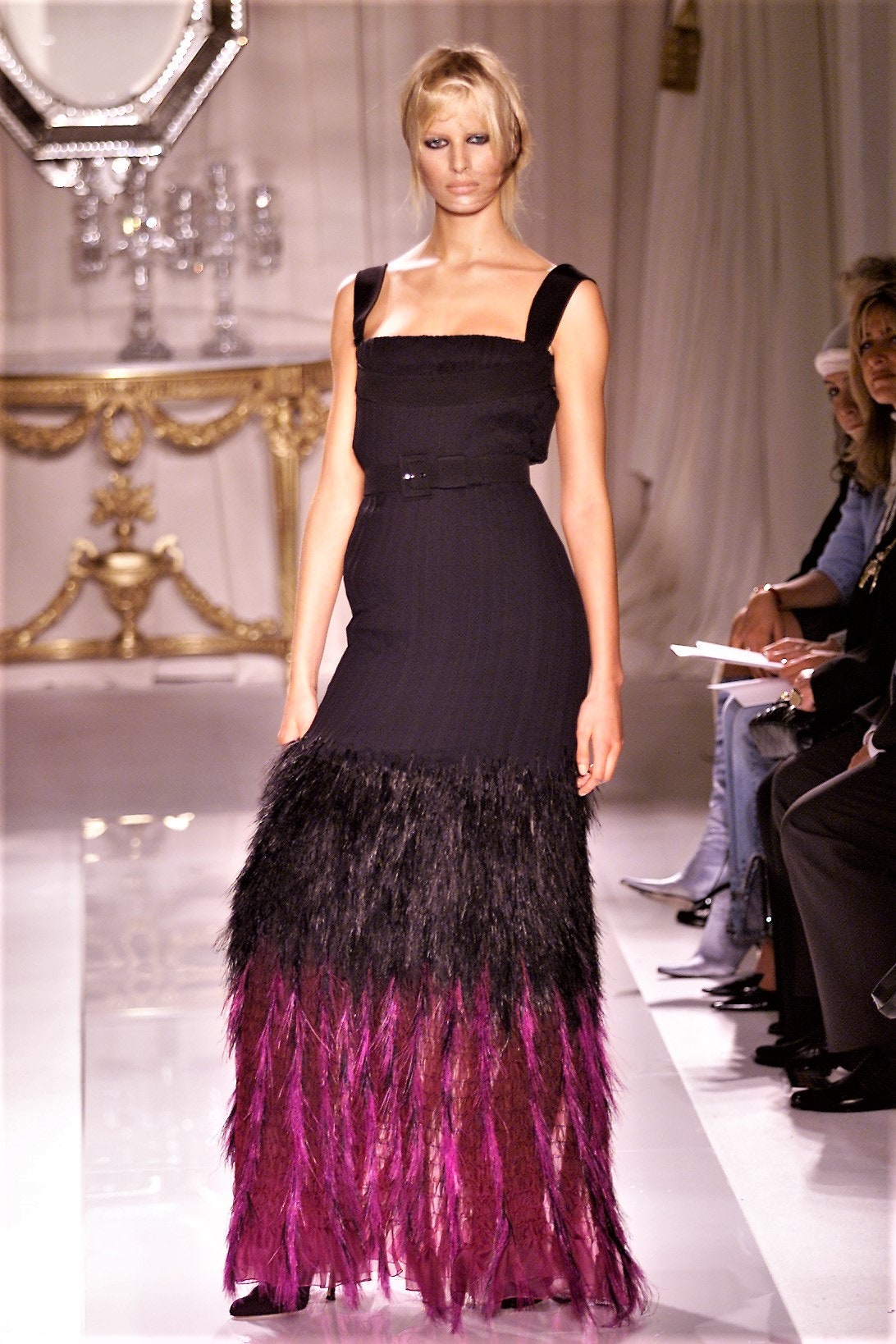 Givenchy F/W 01 Couture Look 33