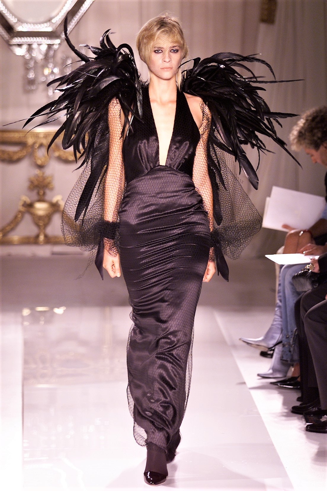 Givenchy F/W 01 Couture Look 36