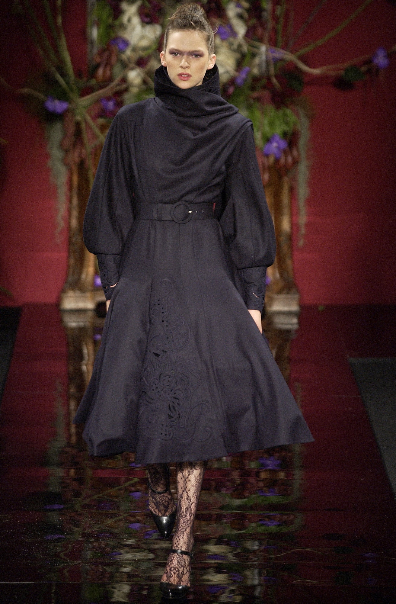 Givenchy F/W 03 Couture Look 7