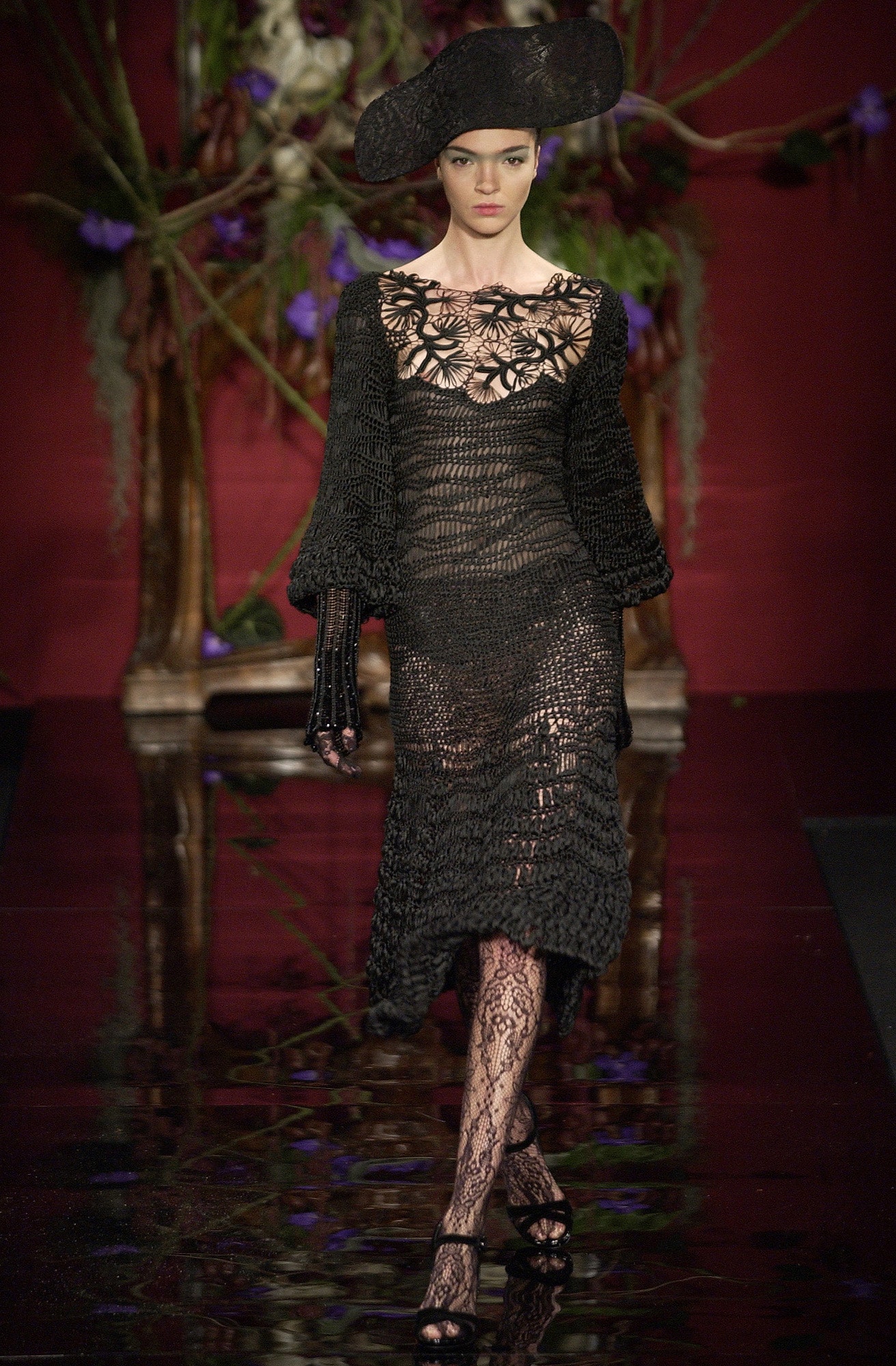 Givenchy F/W 03 Couture Look 16