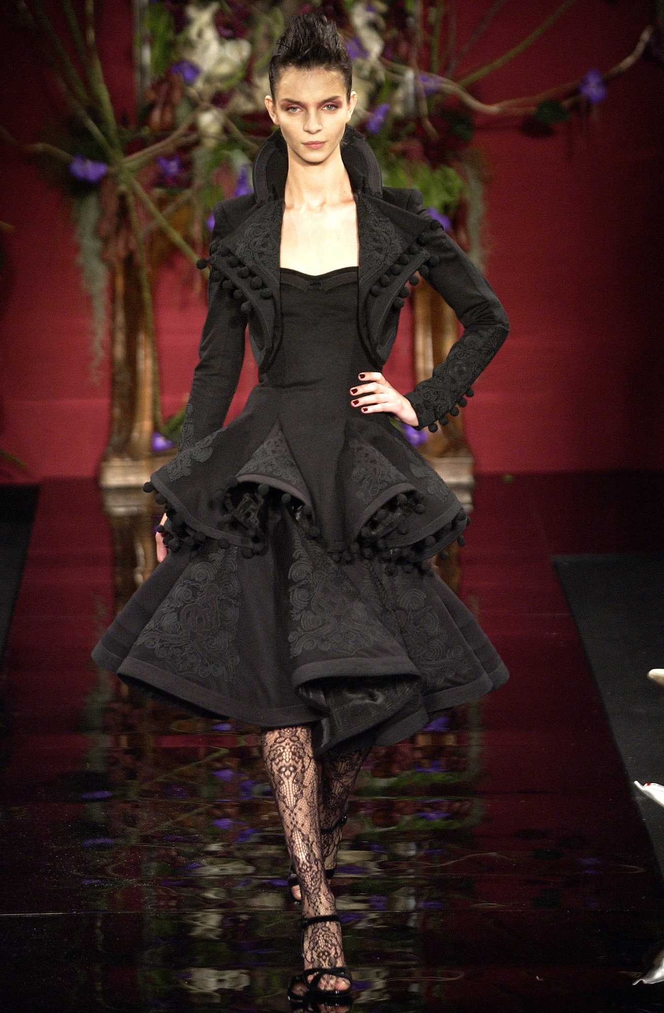 Givenchy F/W 03 Couture Look 19