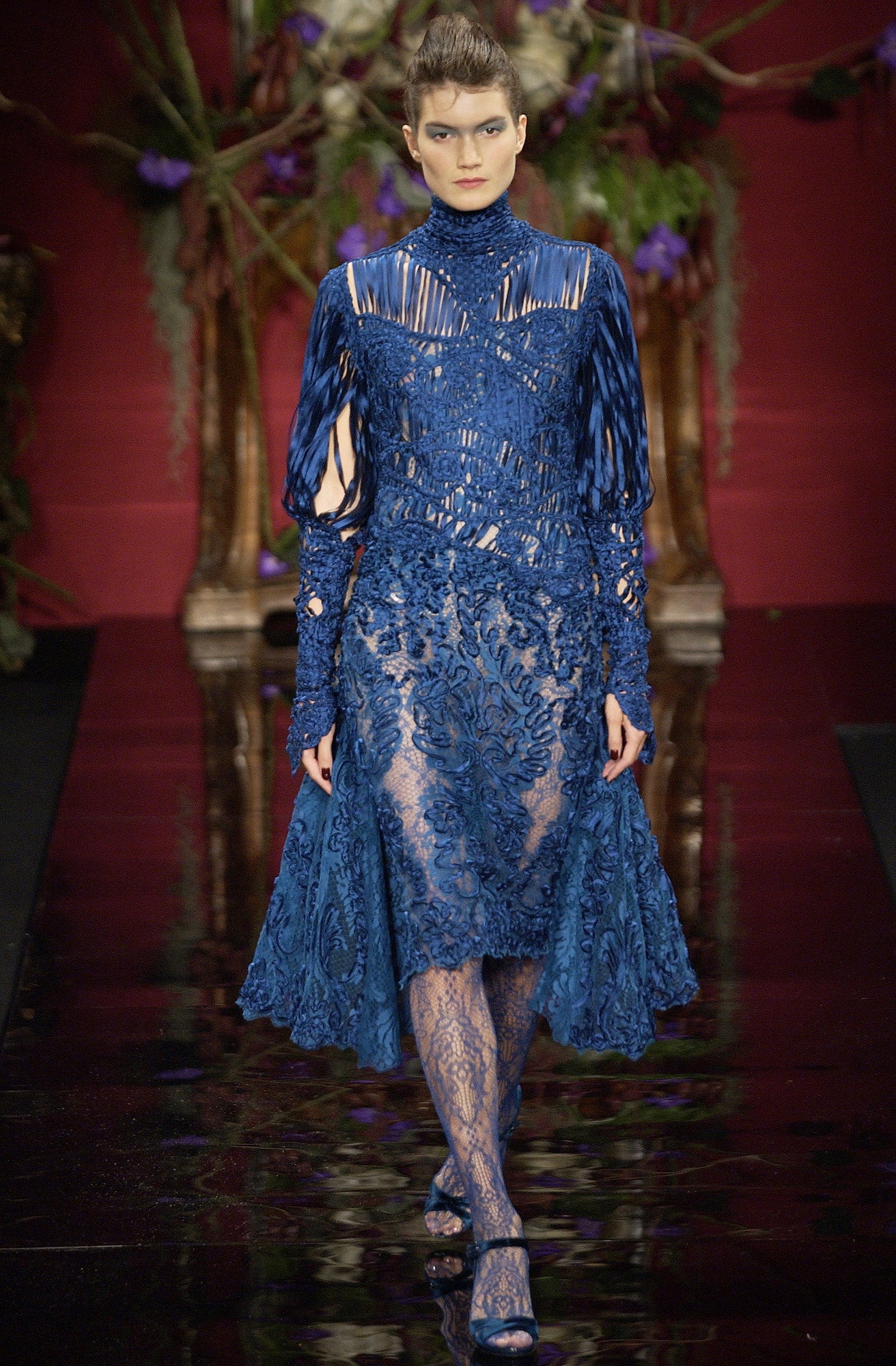 Givenchy F/W 03 Couture Look 24
