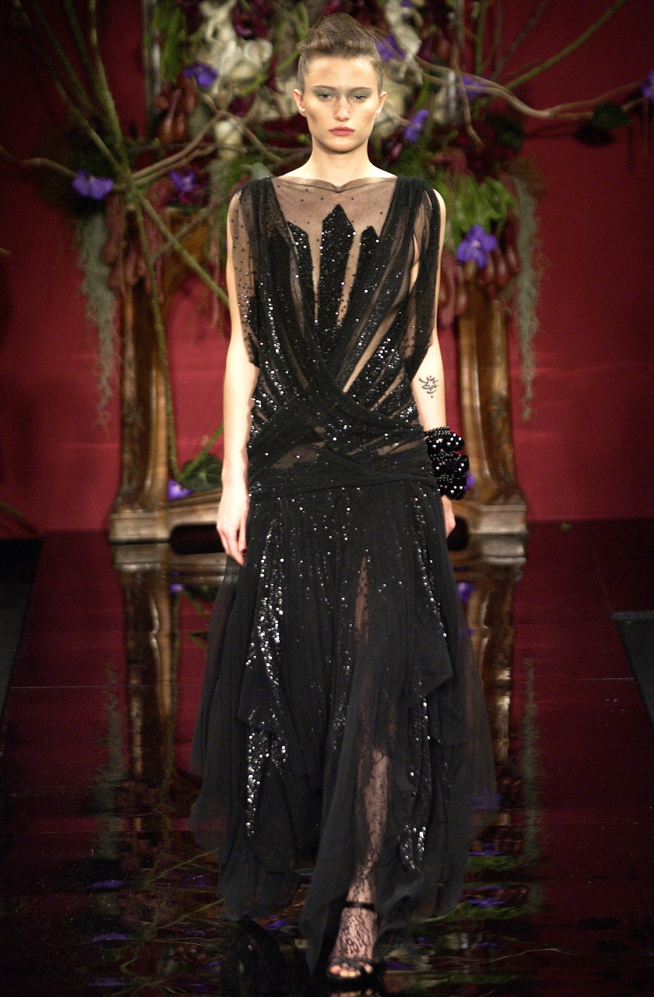 Givenchy F/W 03 Couture Look 27