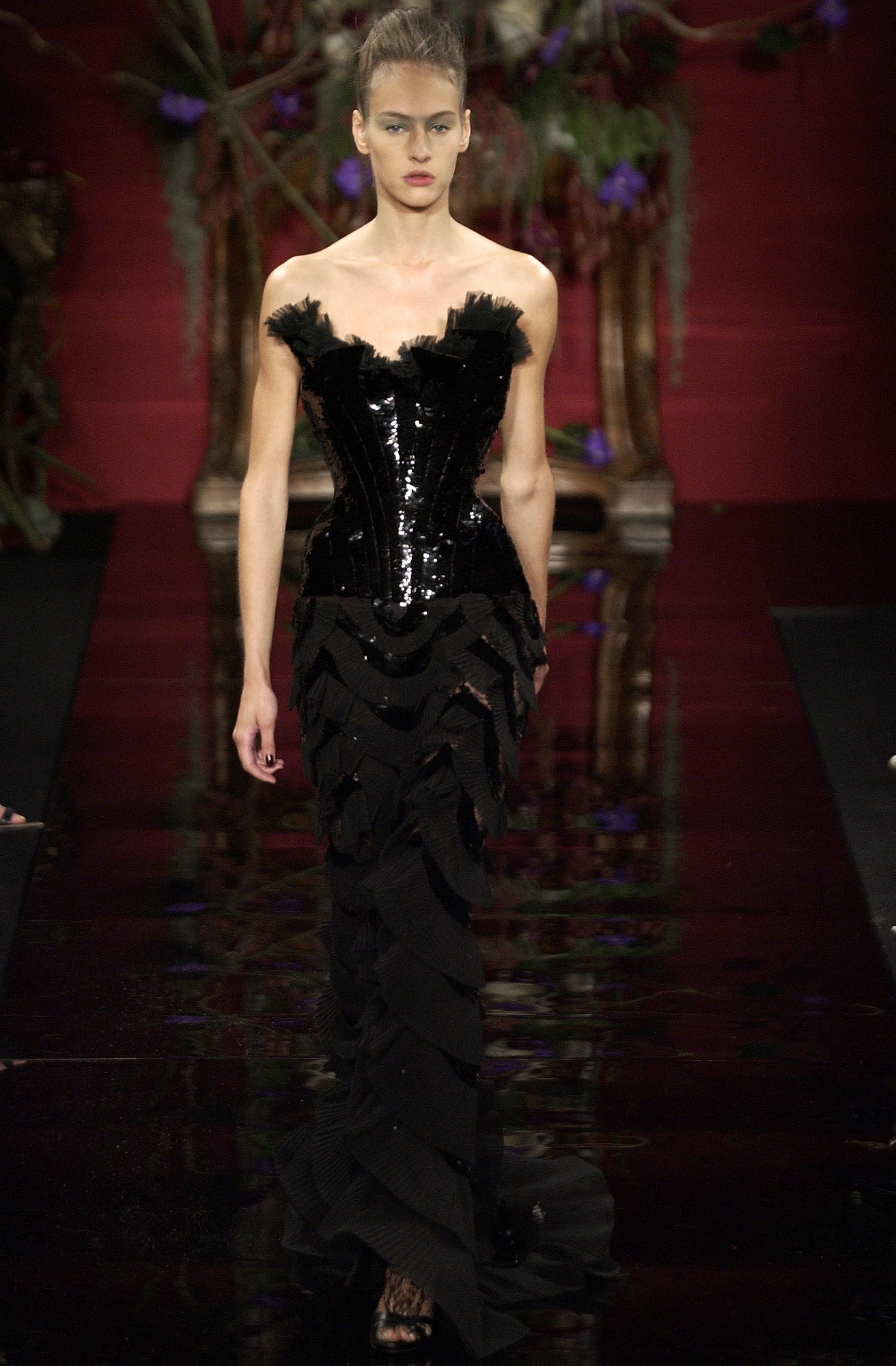 Givenchy F/W 03 Couture Look 32