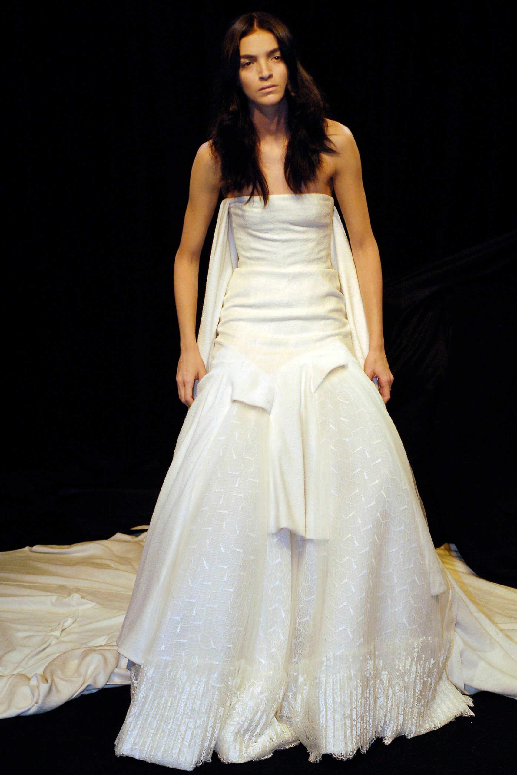 Givenchy F/W 05 Couture Look 23