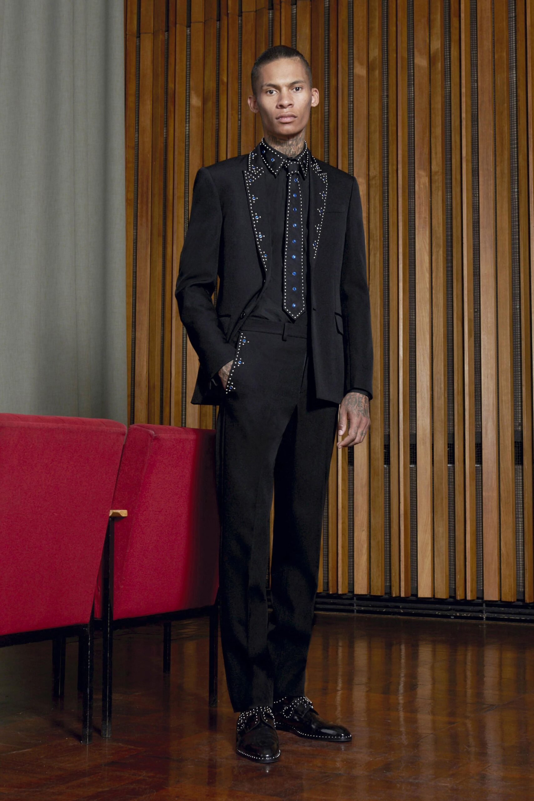 Givenchy F/W 16 Look 41