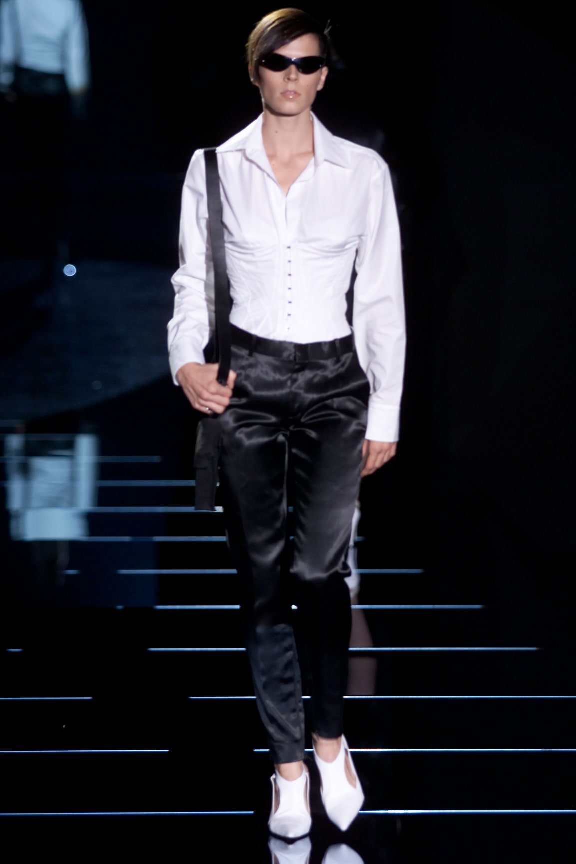 Gucci S/S 01 Look 19