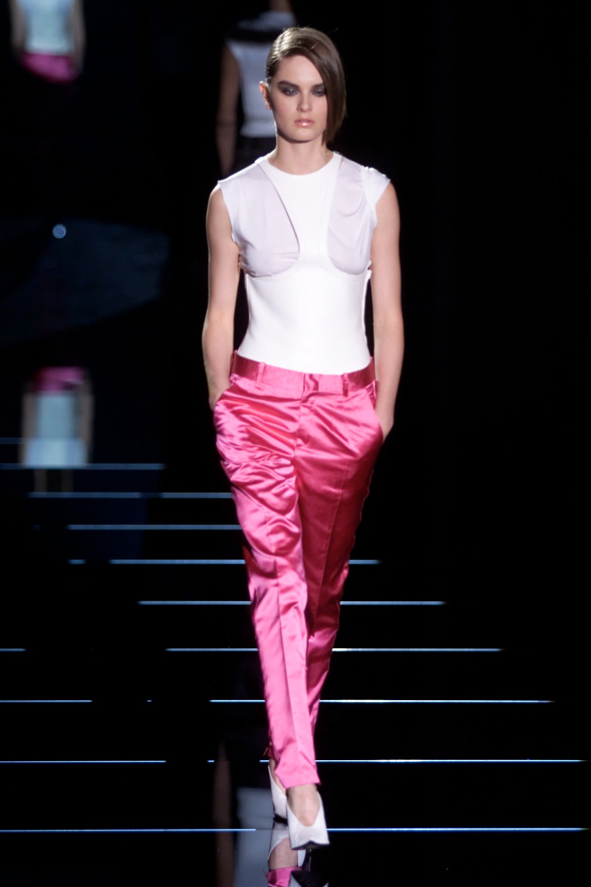 Gucci S/S 01 Look 23