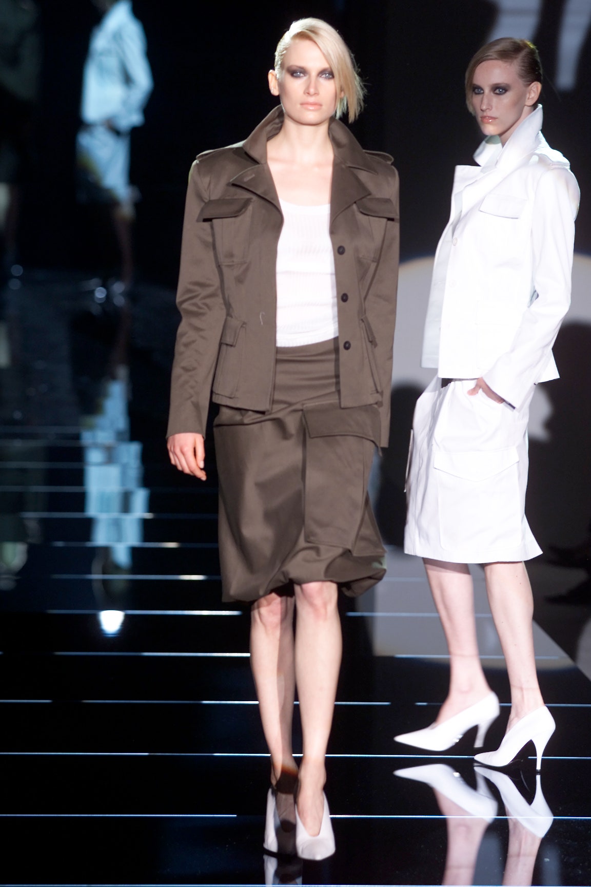 Gucci S/S 01 Look 32
