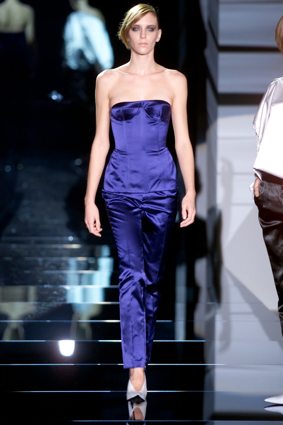Gucci S/S 01 Look 43