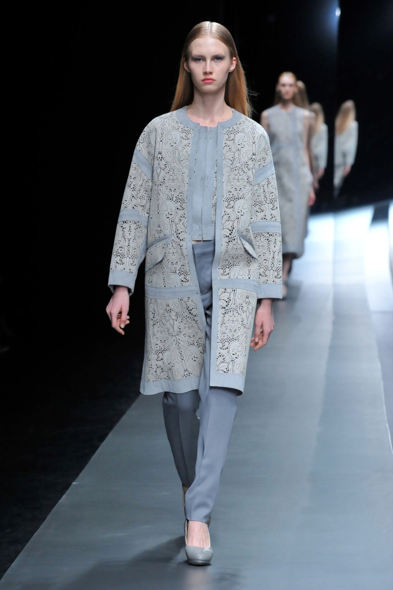 Hanae Mori Manuscrit Tokyo F/W 15 Look 2