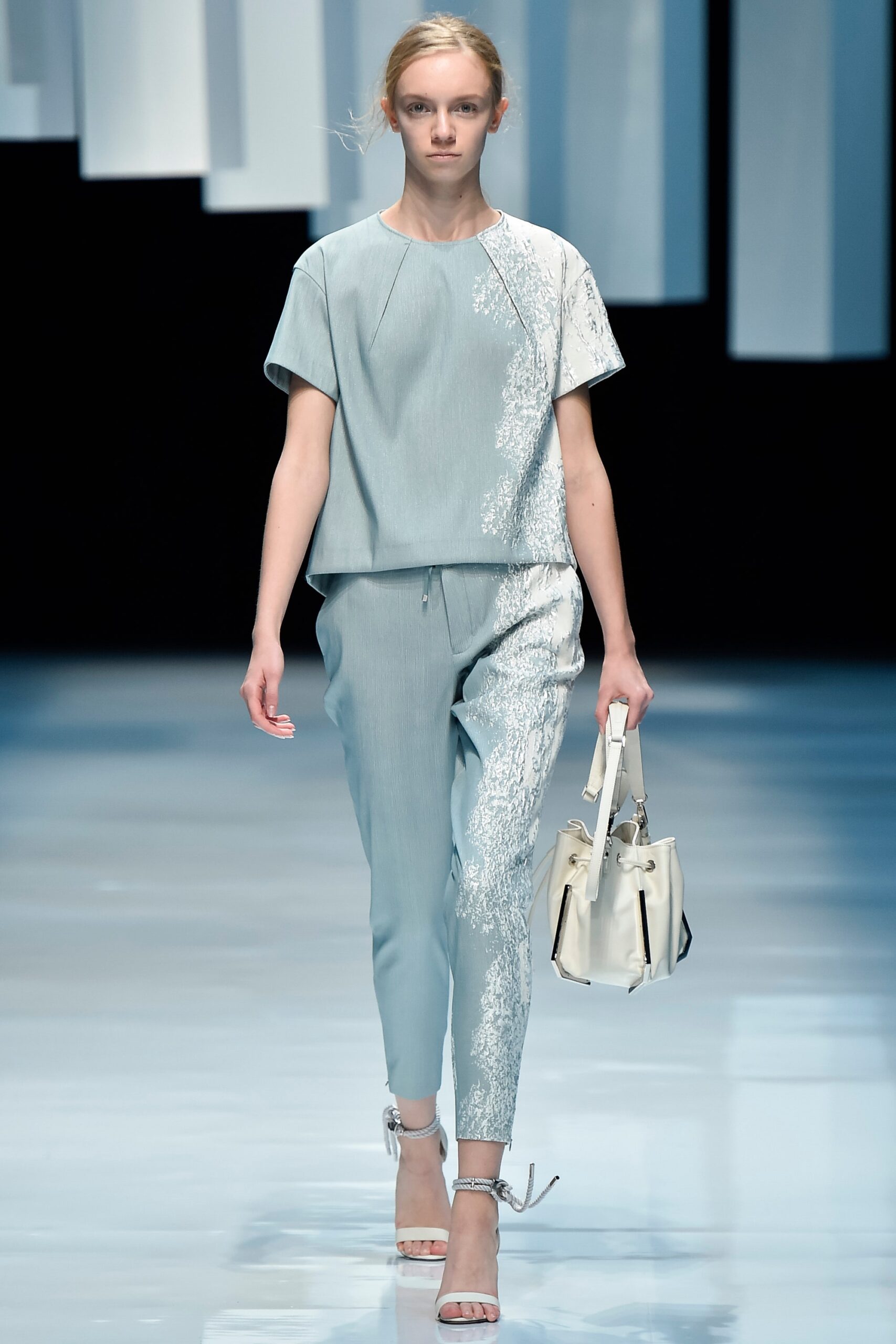 Hanae Mori Manuscrit Tokyo S/S 16 Look 31