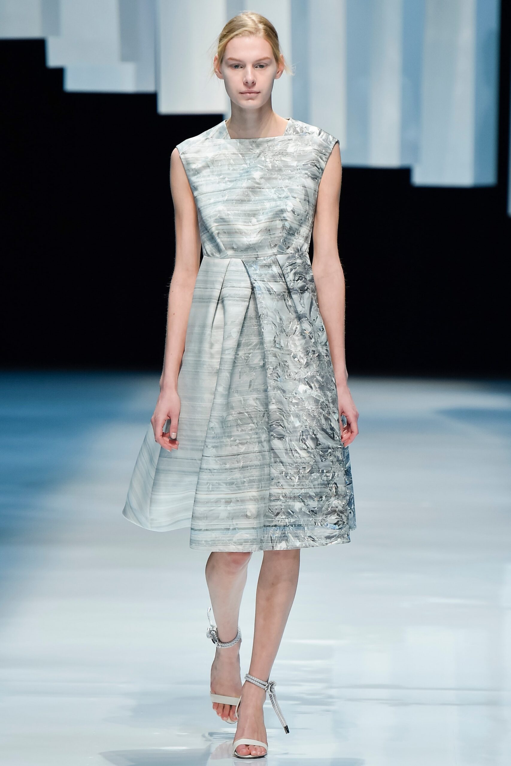 Hanae Mori Manuscrit Tokyo S/S 16 Look 54