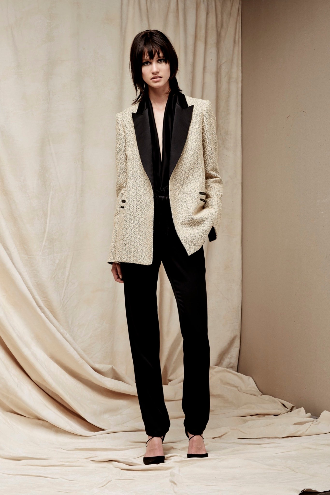 Hellessy Resort 16 Look 16