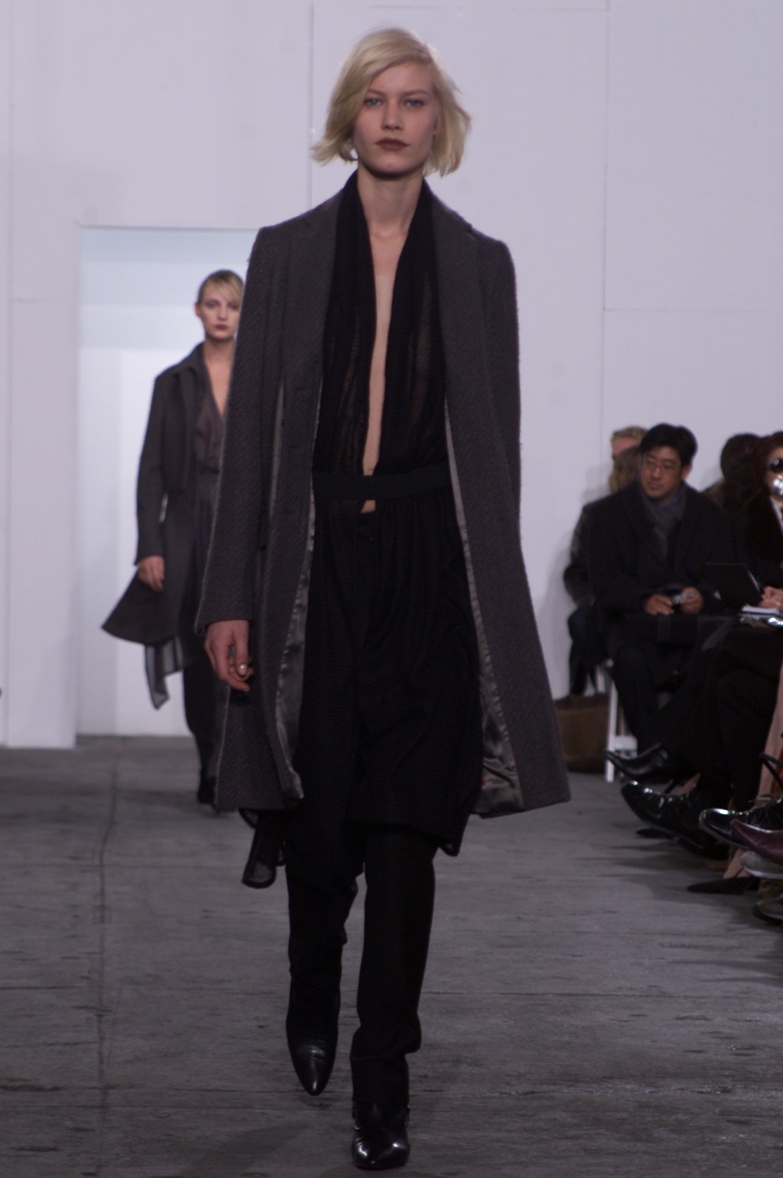 Helmut Lang F/W 01 Look 19