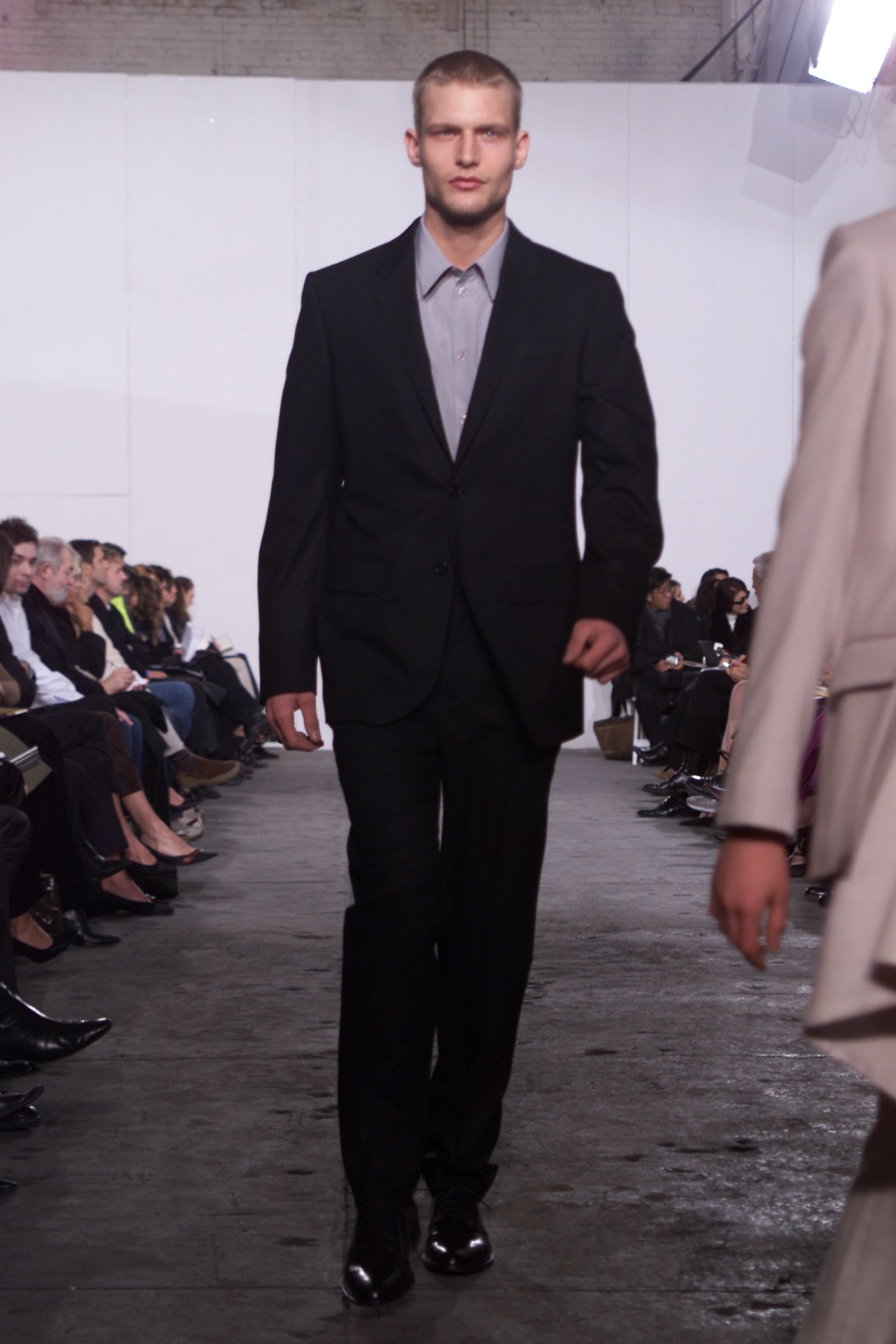 Helmut Lang F/W 01 Look 30