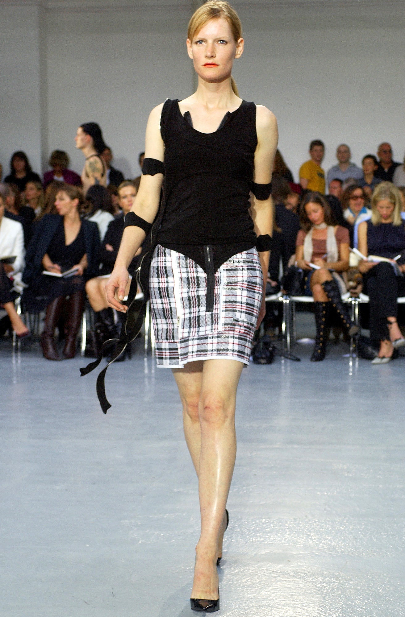 Helmut Lang S/S 03 Look 59