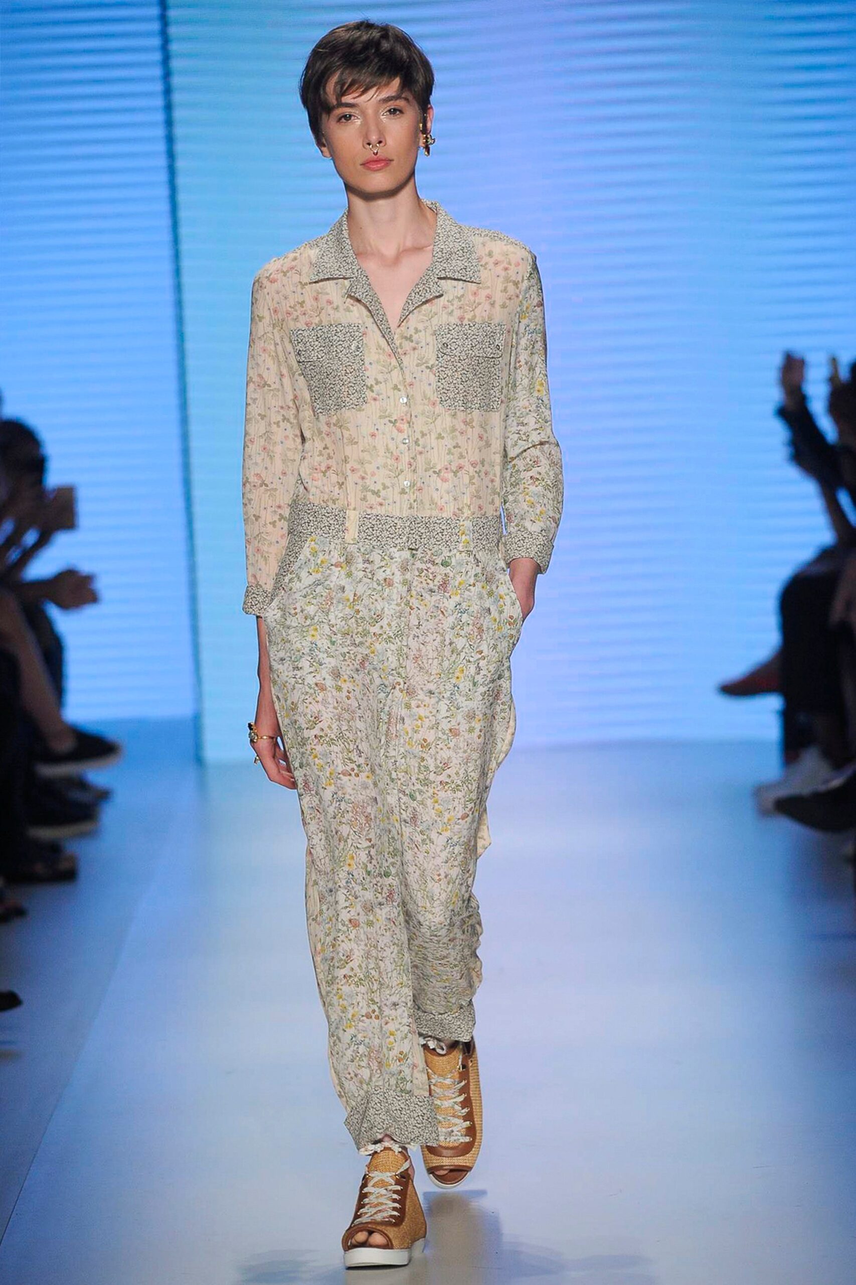 Helô Rocha Resort 17 Look 2