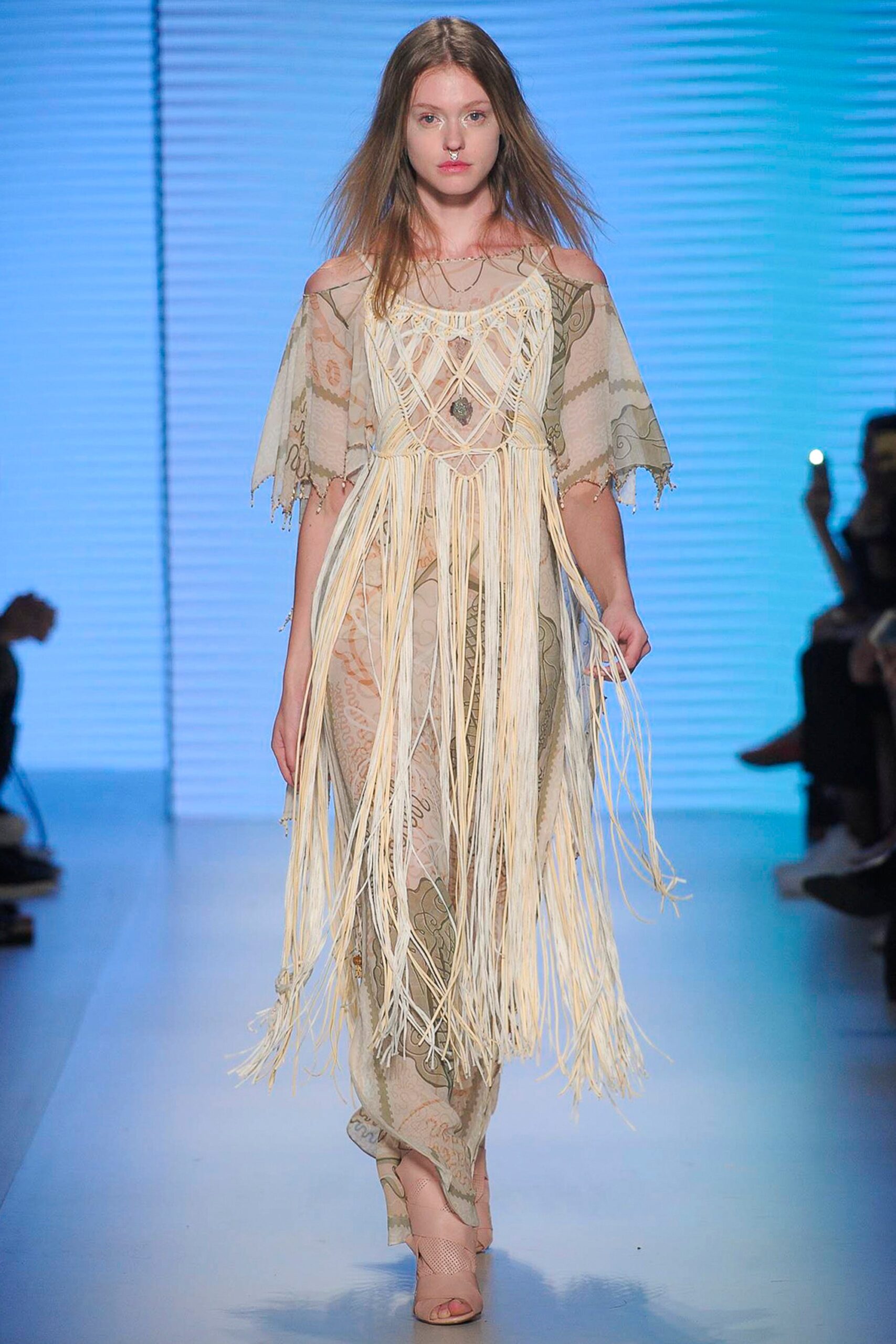 Helô Rocha Resort 17 Look 7