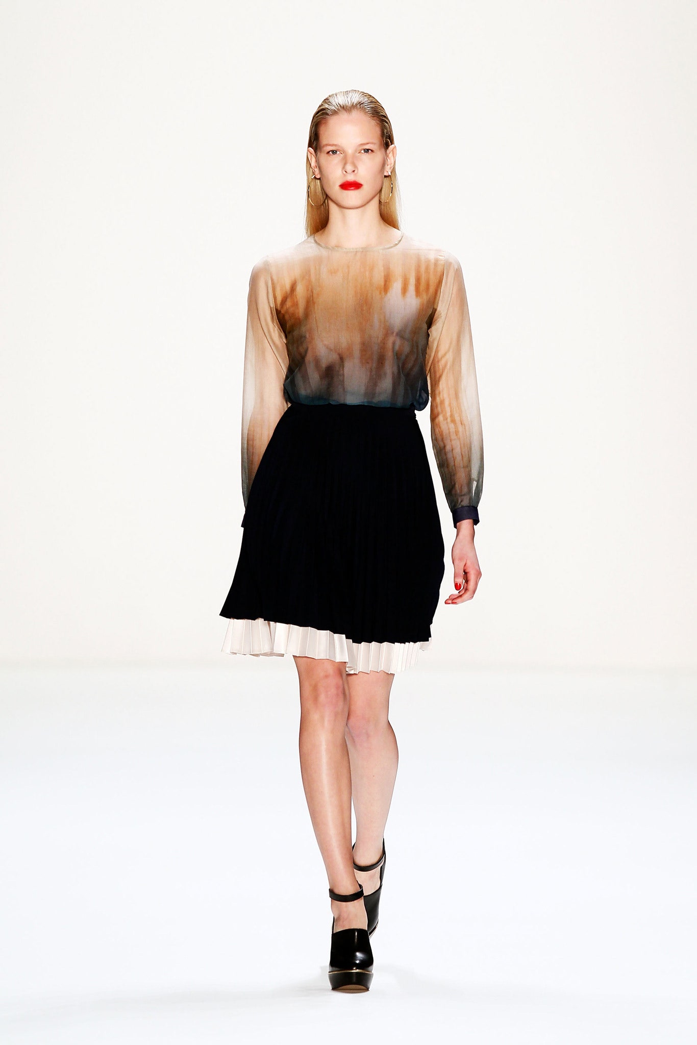 Hien Le F/W 13 Look 8