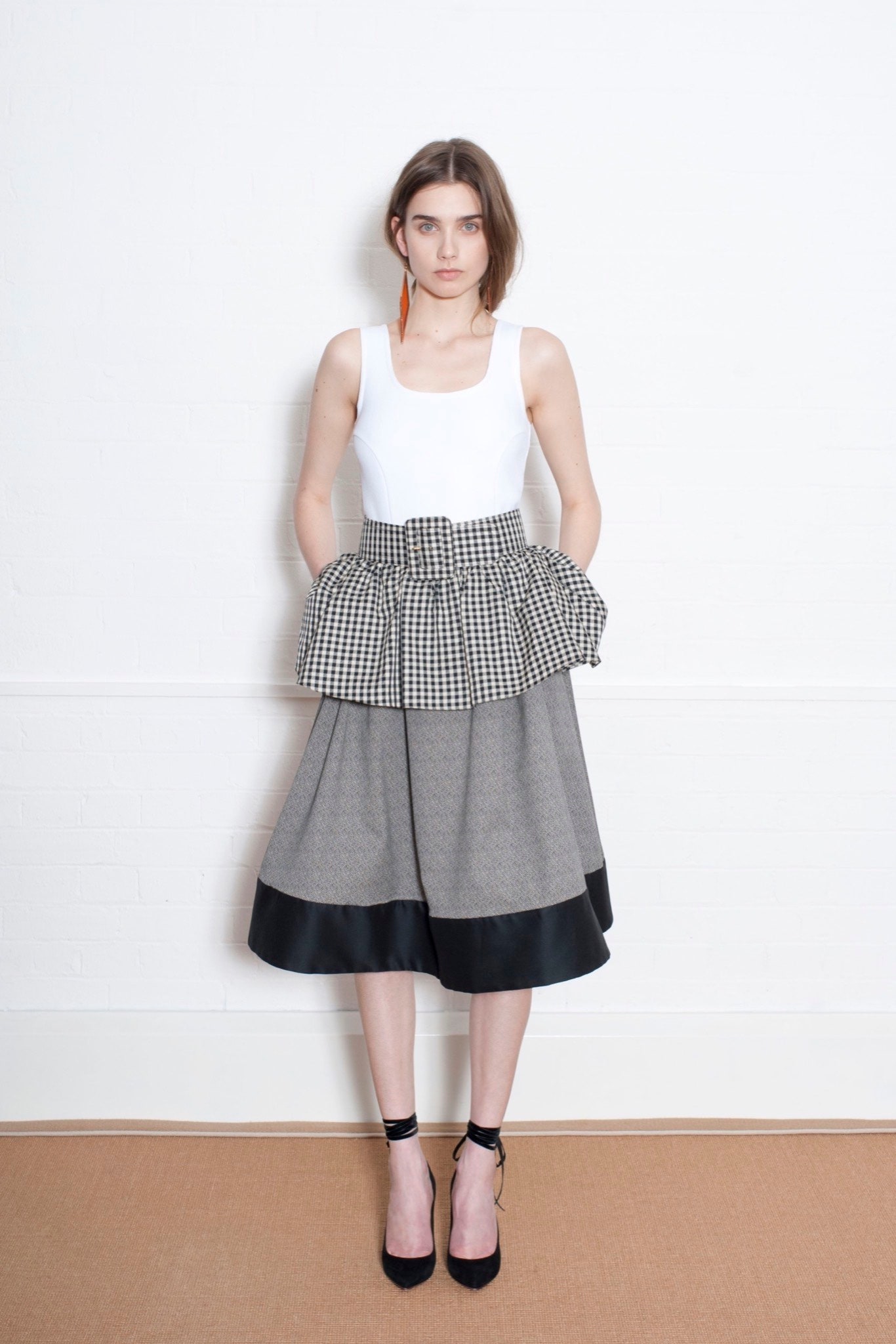 Isa Arfen Resort 16 Look 5