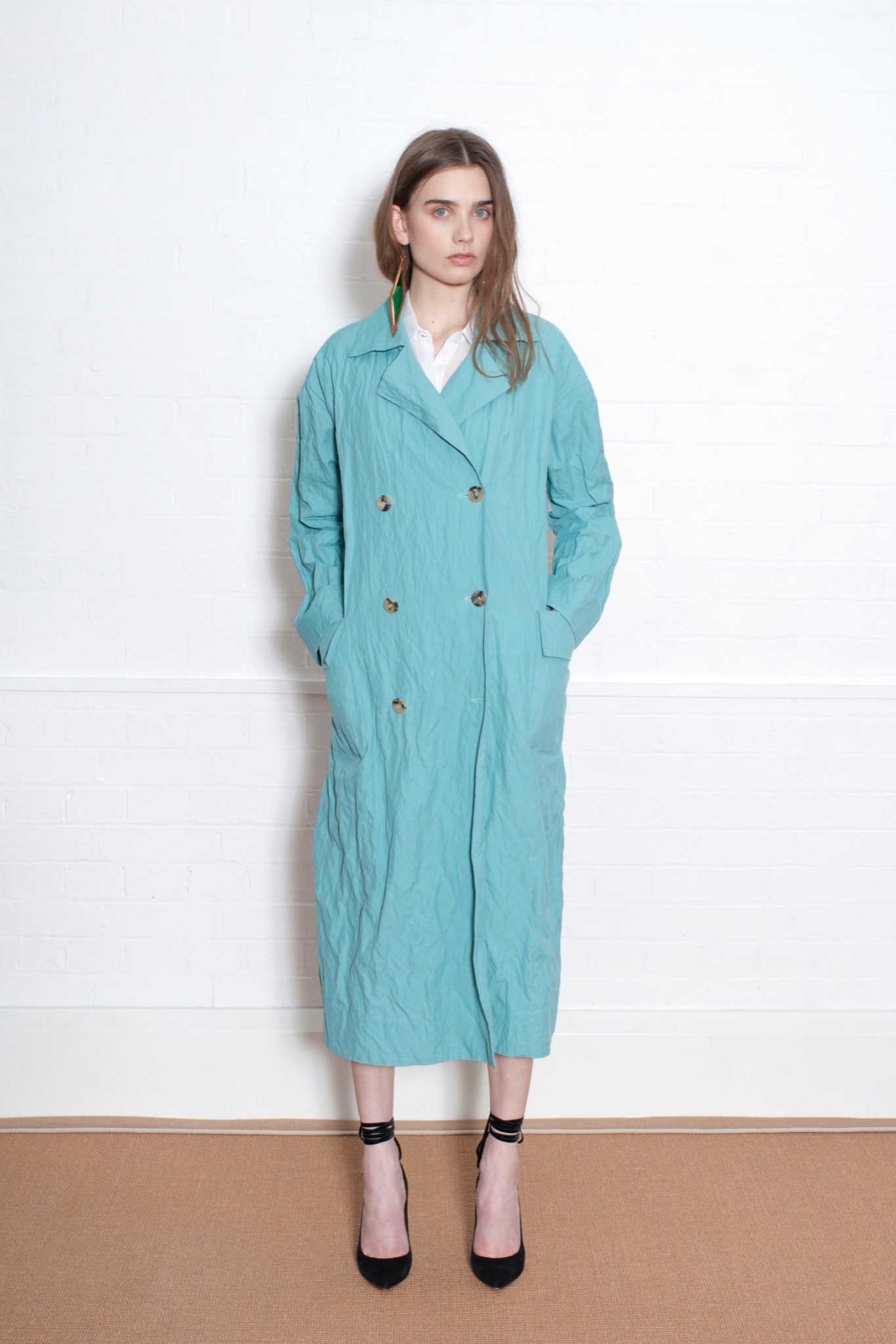 Isa Arfen Resort 16 Look 18