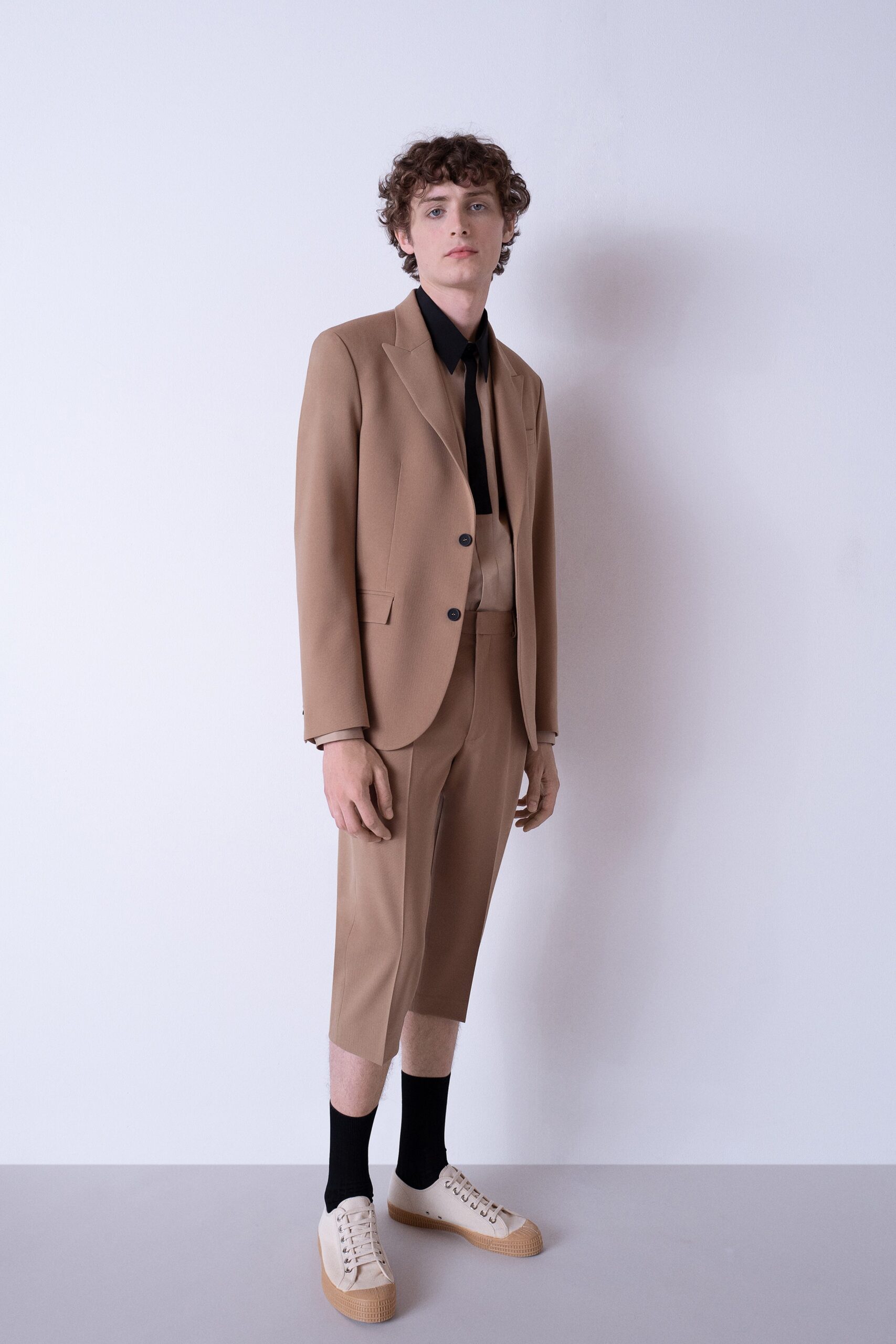 Joseph S/S 19 Menswear Look 1