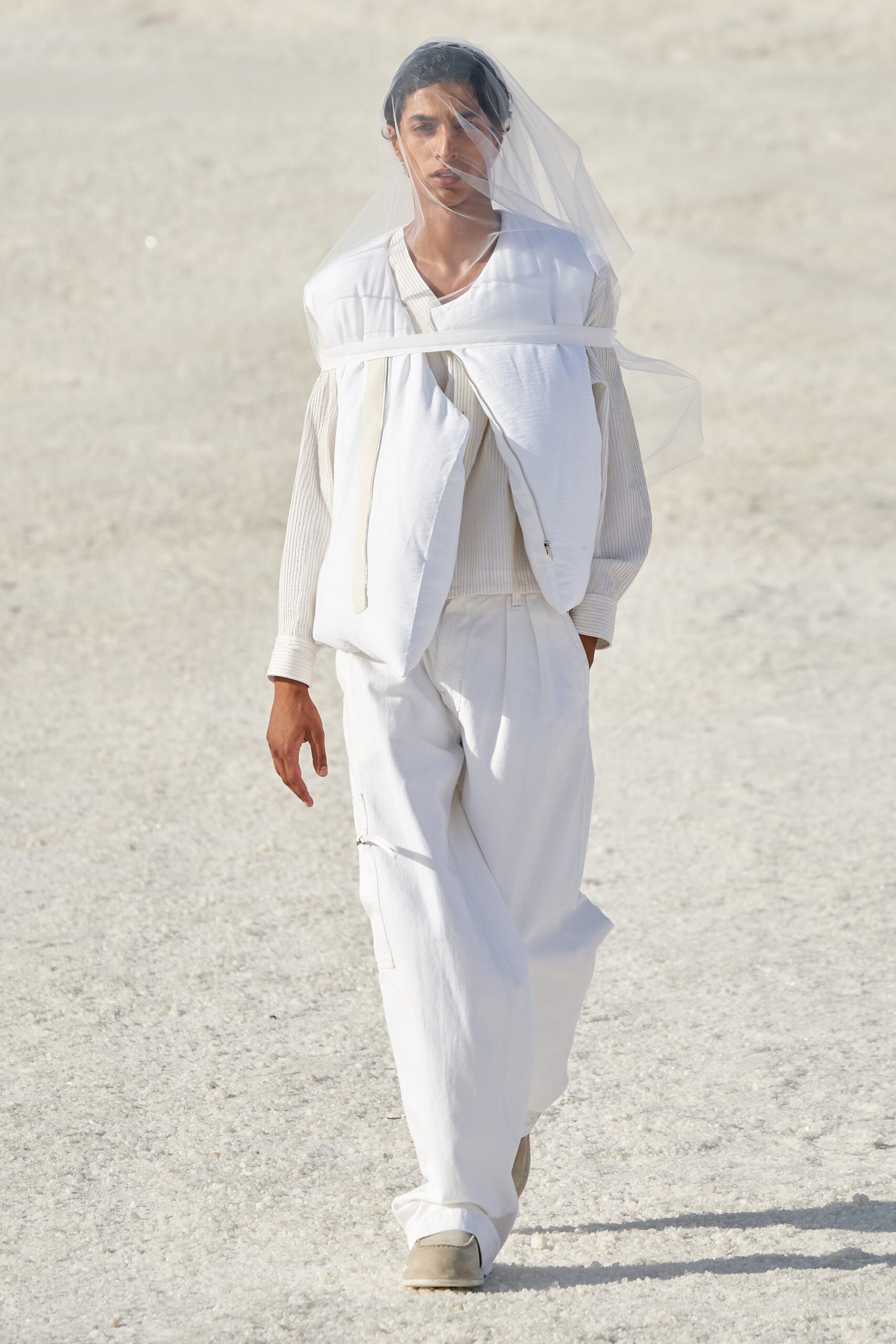Jacquemus F/W 22 Look 2
