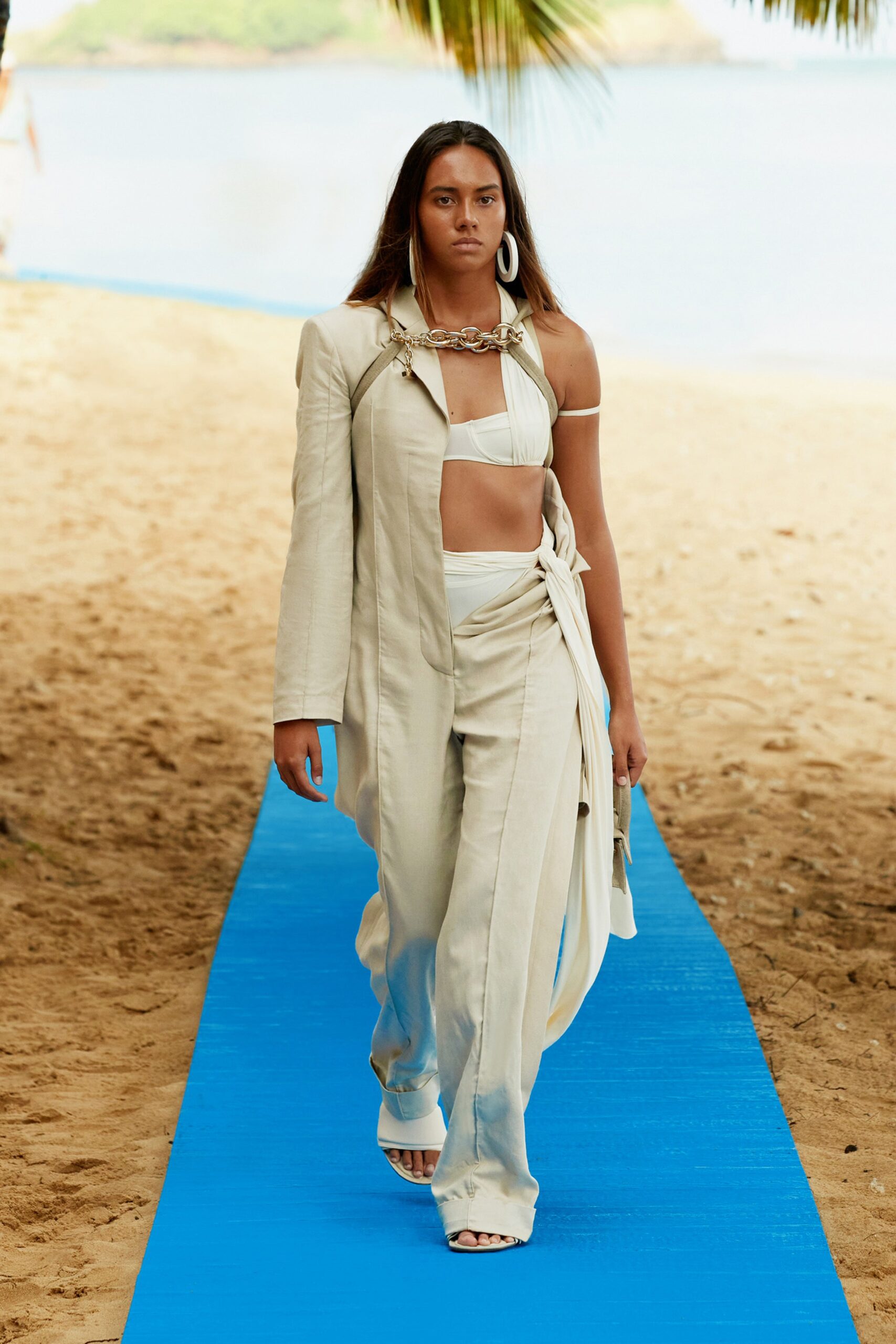 Jacquemus S/S 22 Look 3