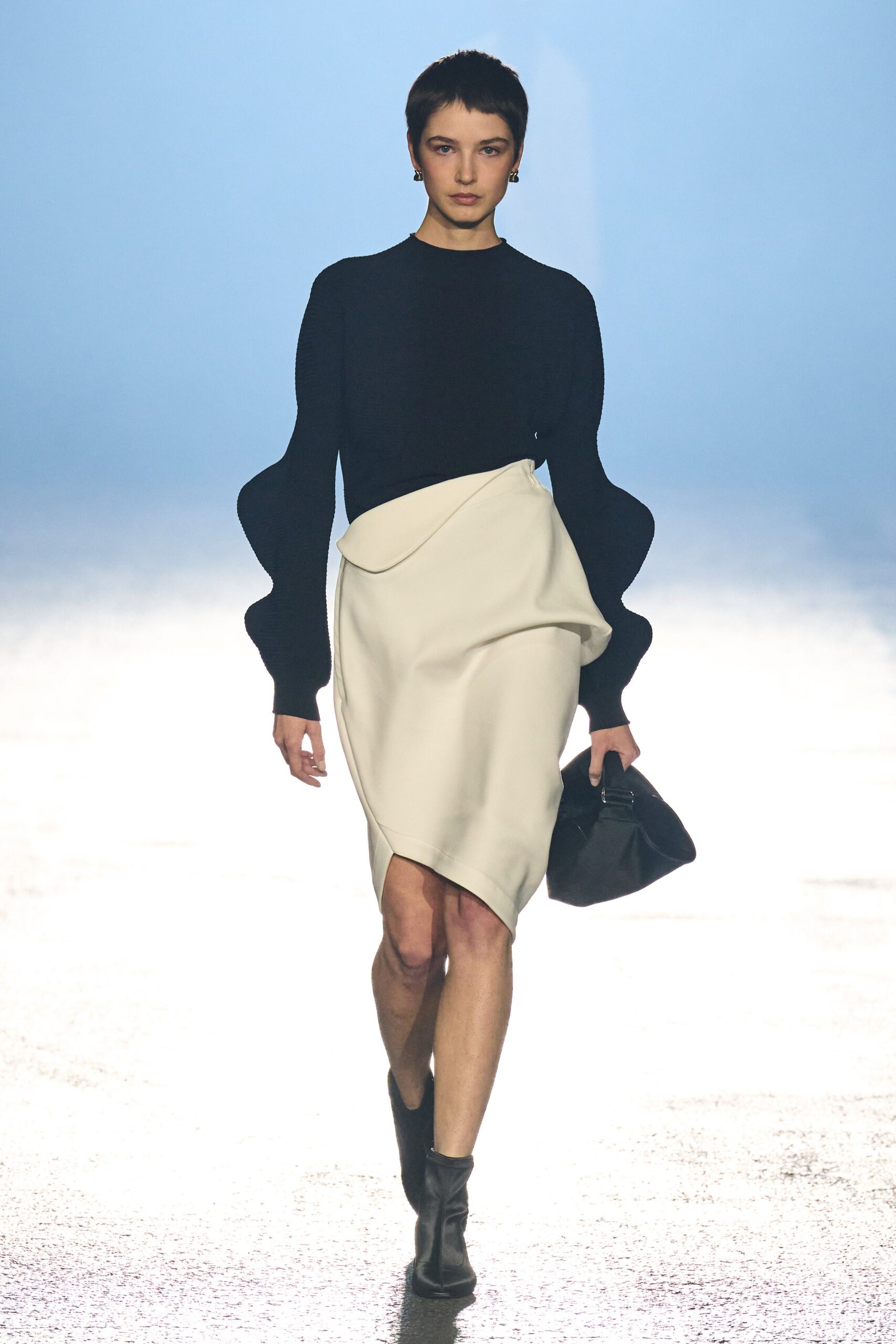 Issey Miyake S/S 23 Look 4