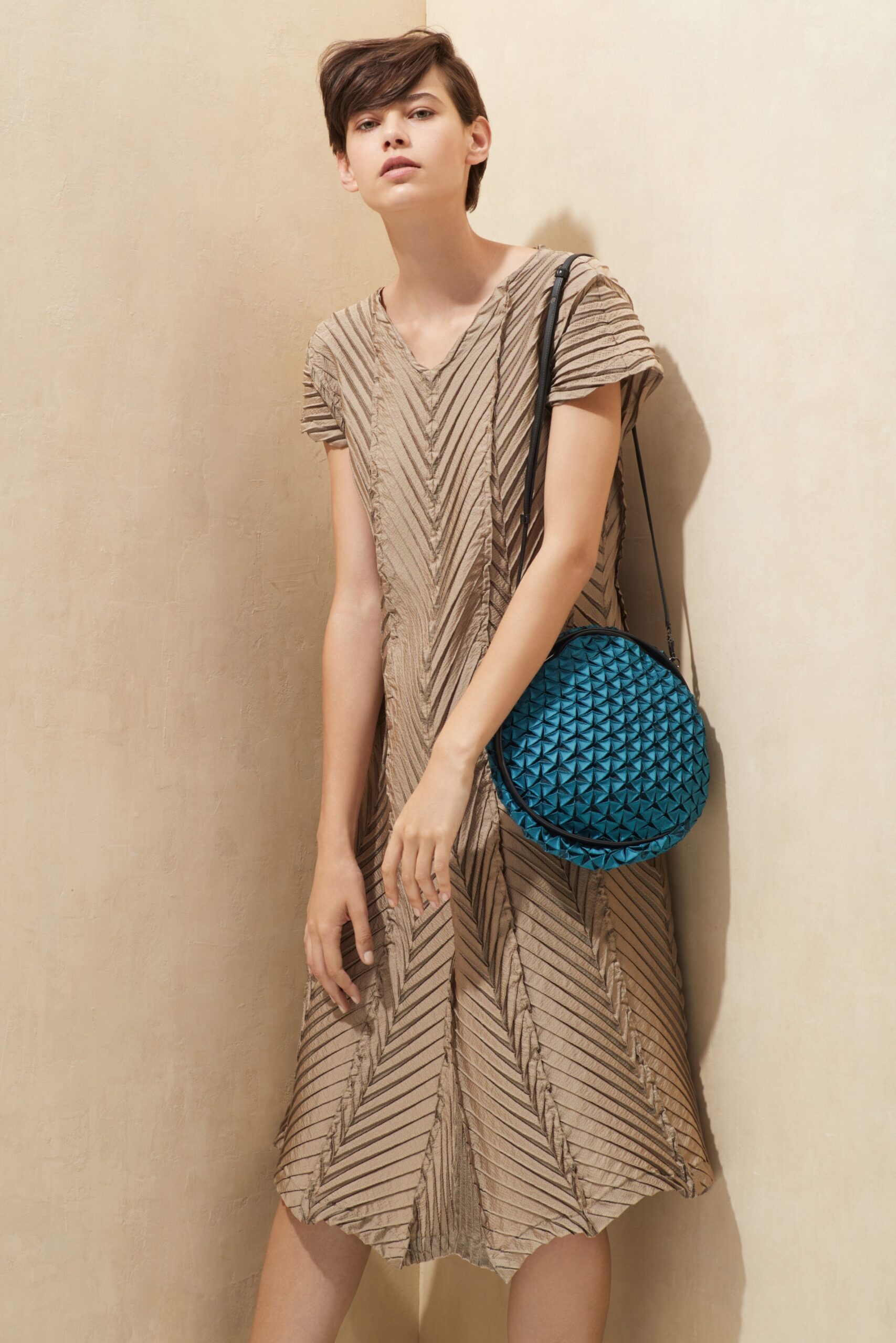Issey Miyake Resort 19 Look 4