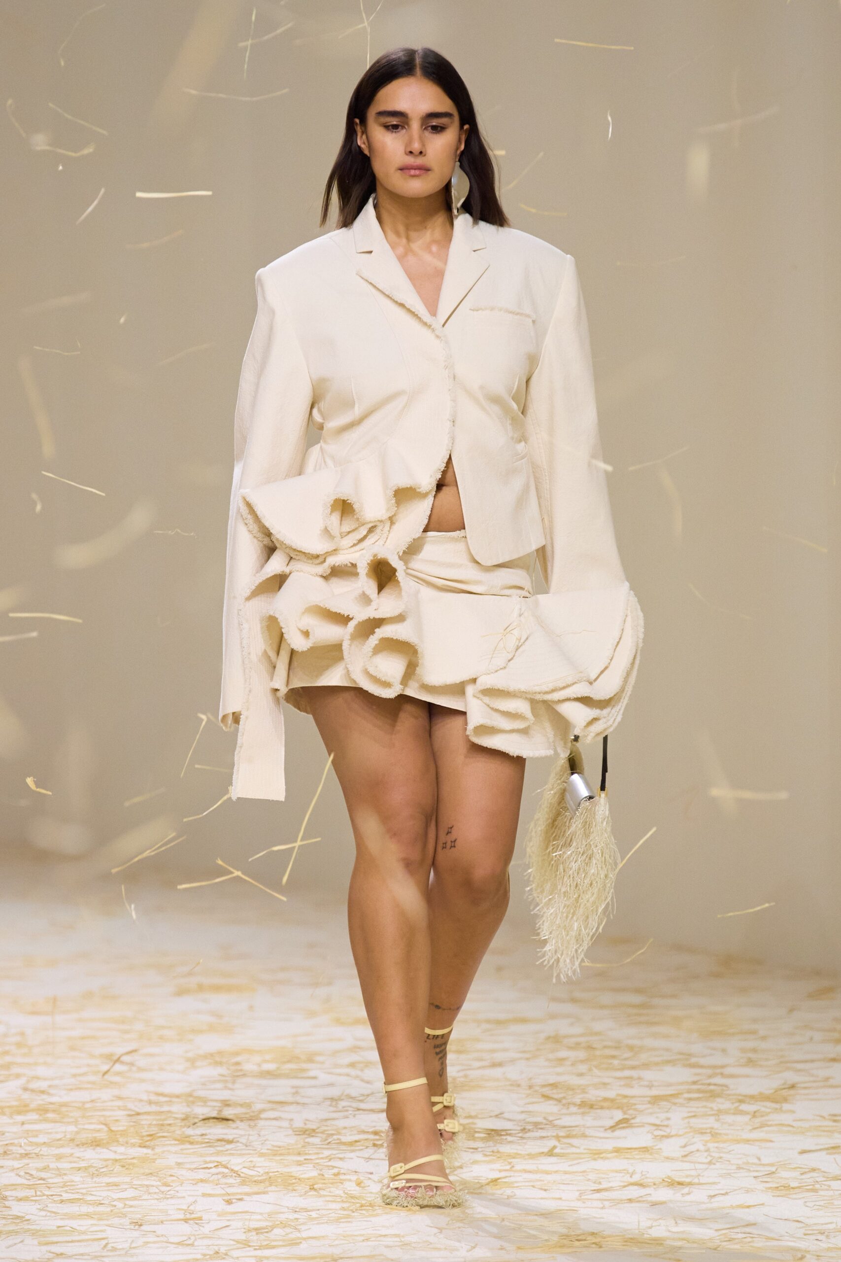 Jacquemus S/S 23 Look 4
