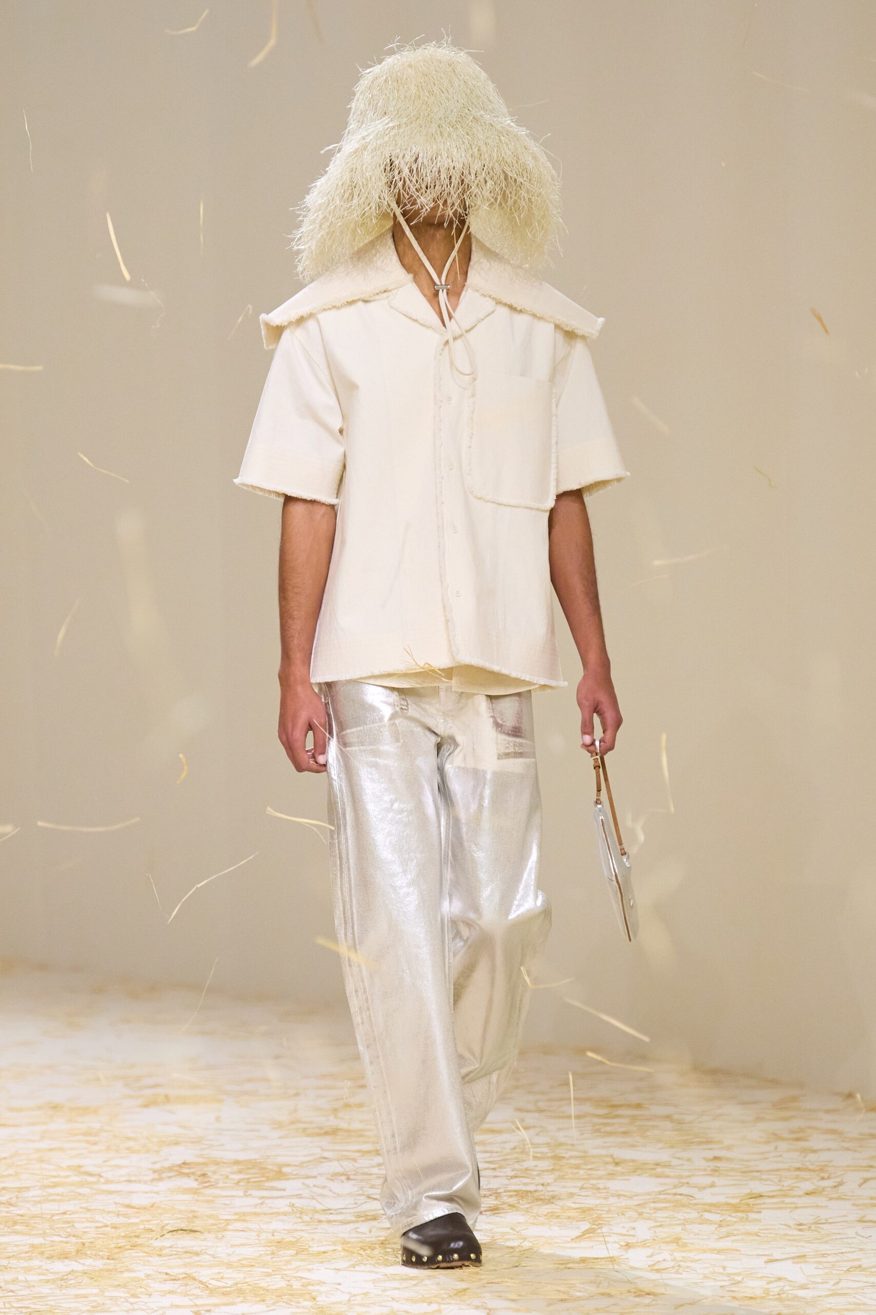Jacquemus S/S 23 Look 5