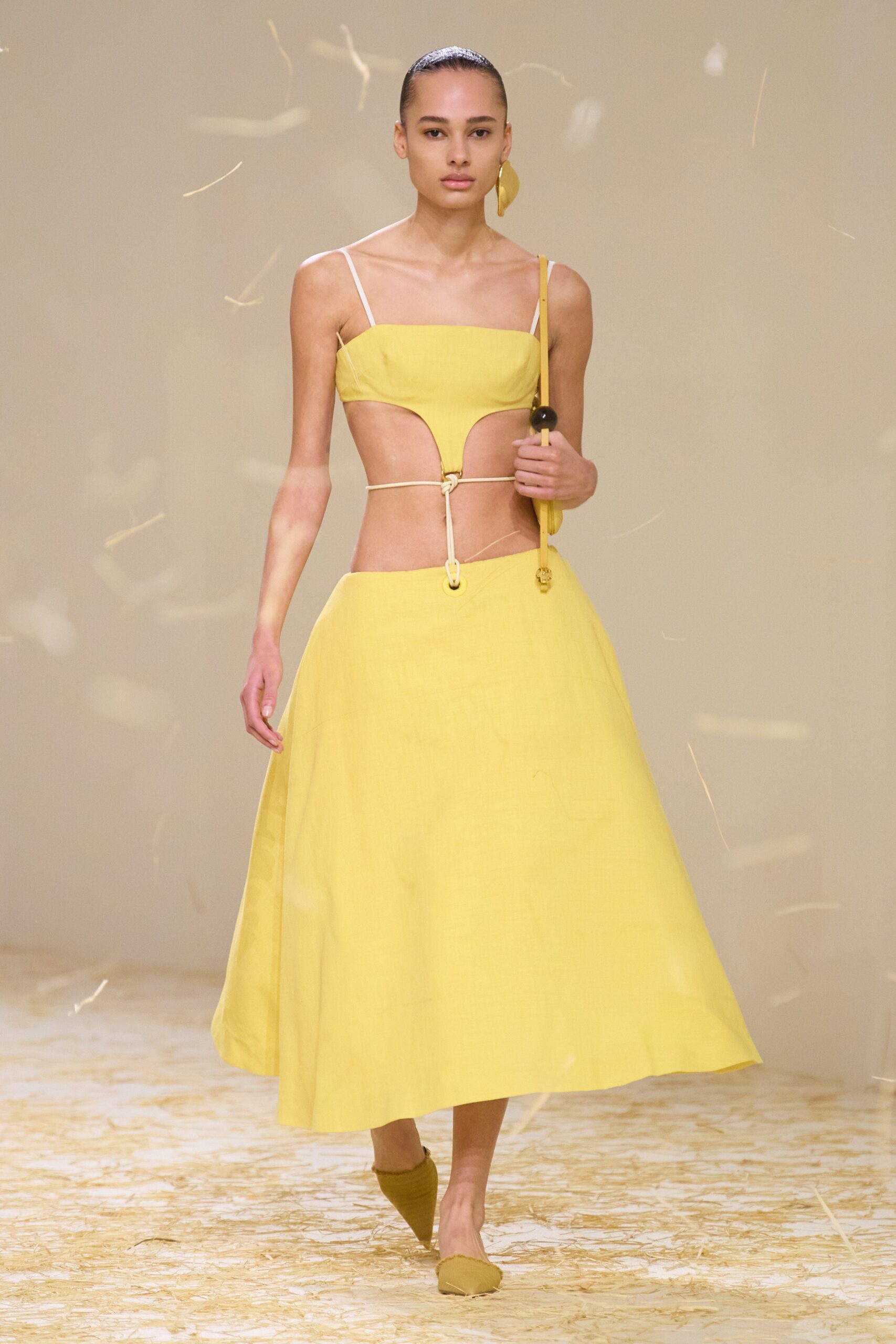 Jacquemus S/S 23 Look 8