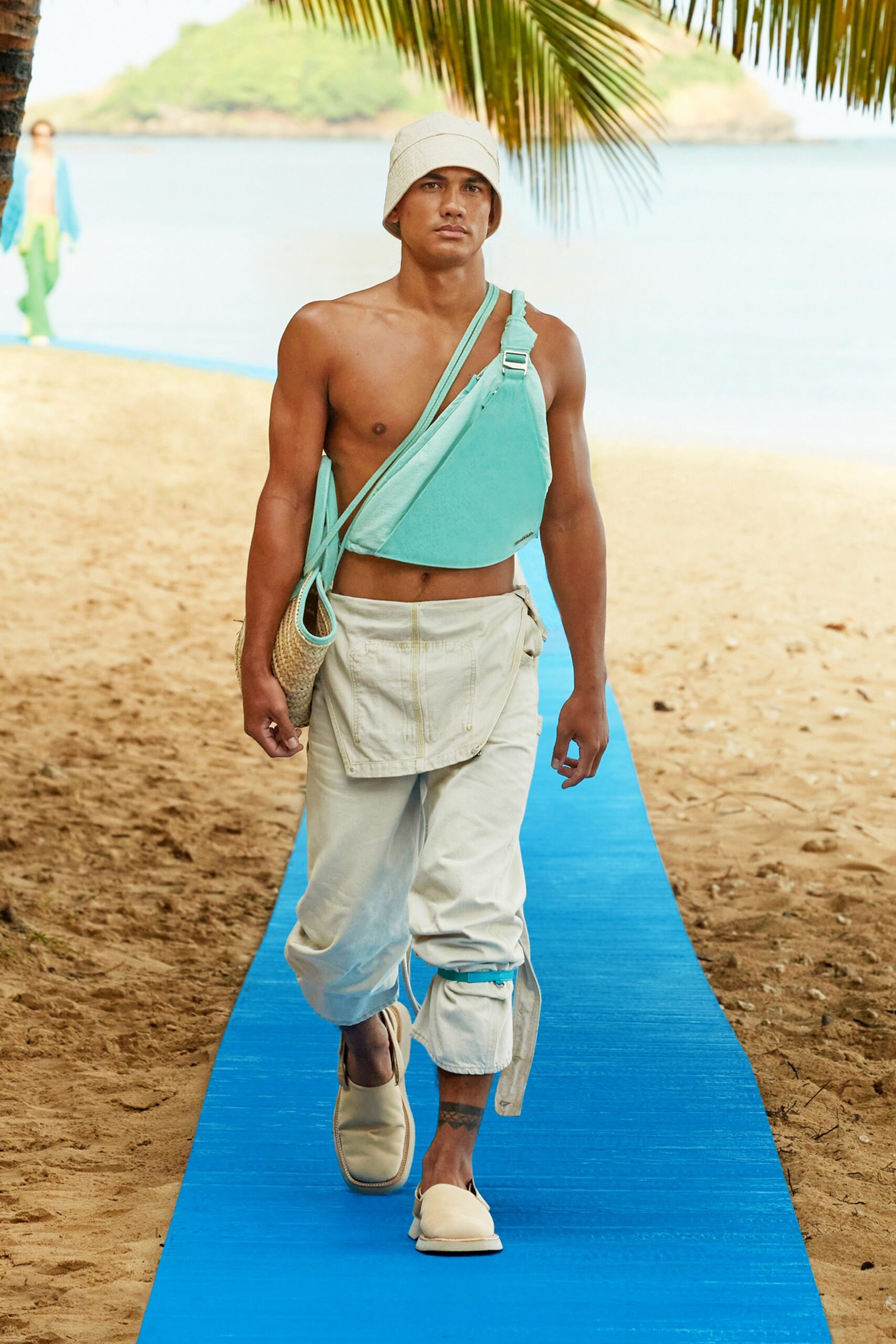 Jacquemus S/S 22 Look 9